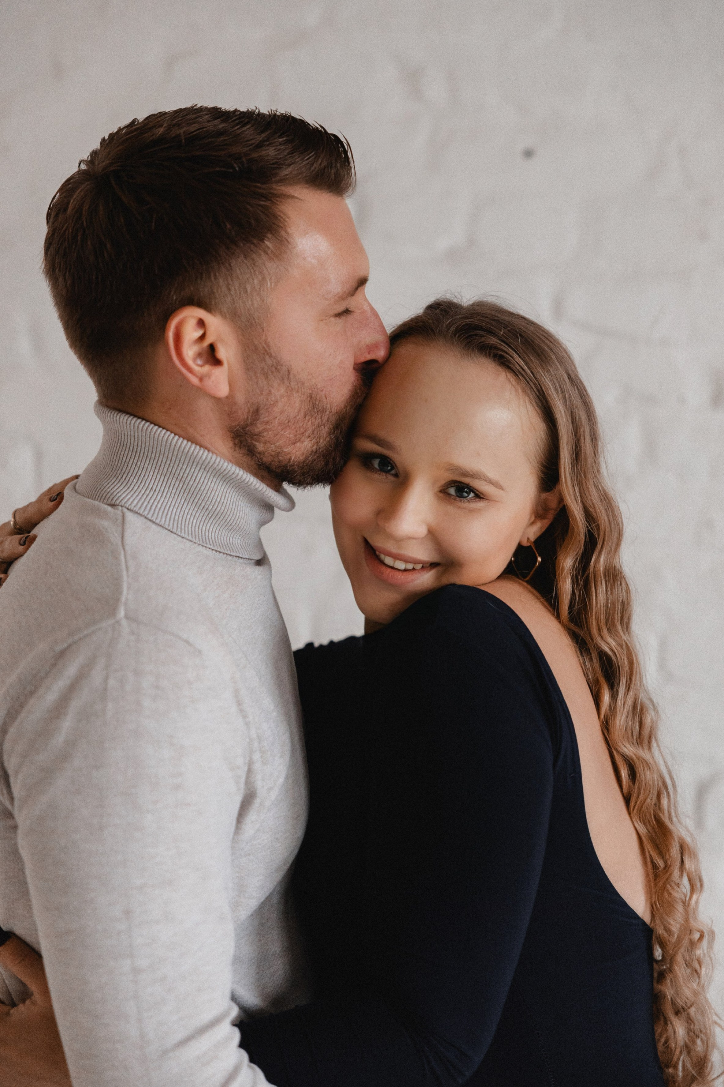 Babybauch Shooting im Fotostudio | Schwangerschaftsfotos in Bochum. Hochzeitsfotografin Bochum | Halyna Reiche Fotografie NRW