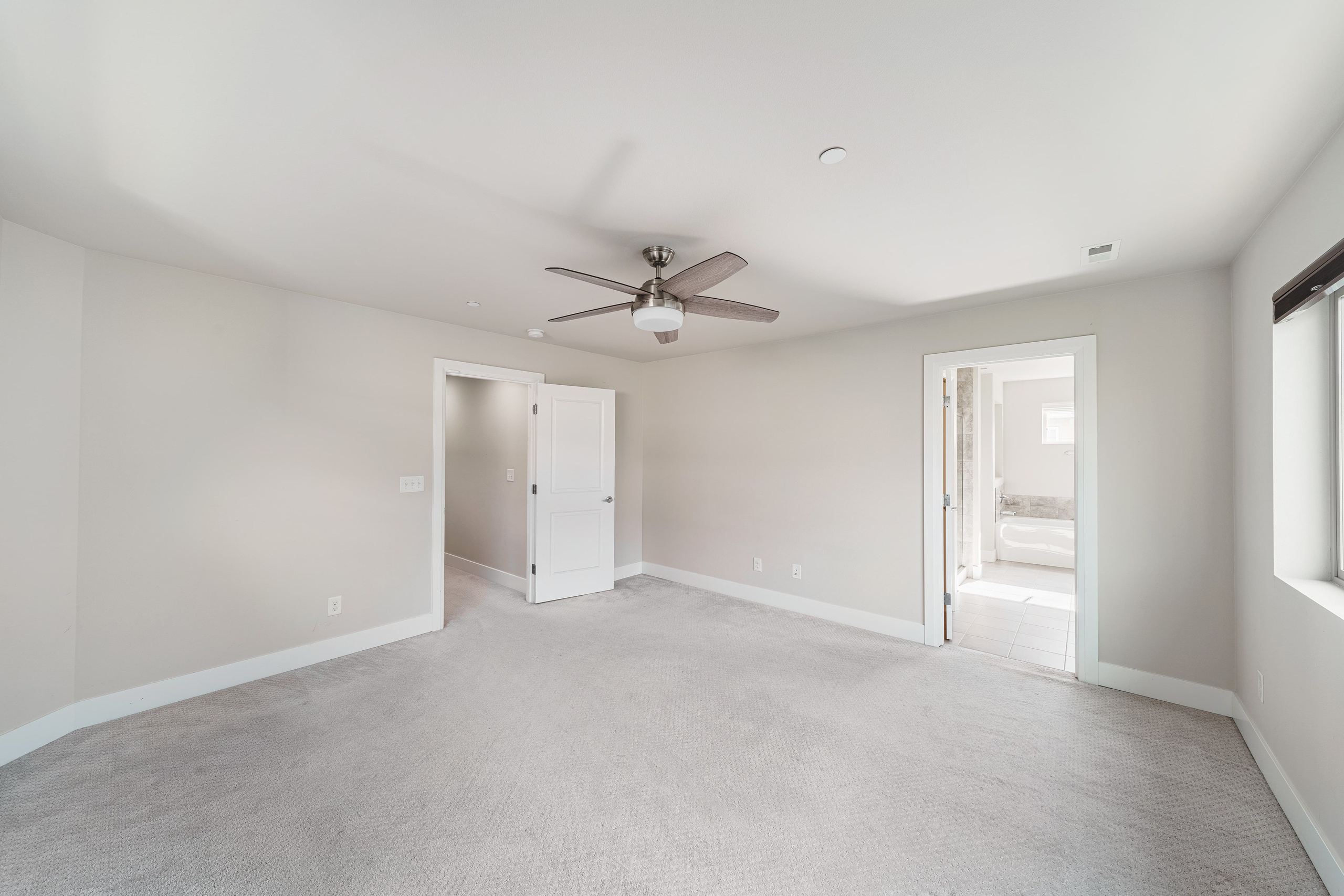 Real Estate photography. Washington state. EVAN ARISTOV WEDDING PHOTOGRAPHY — Seattle Wedding Photographer