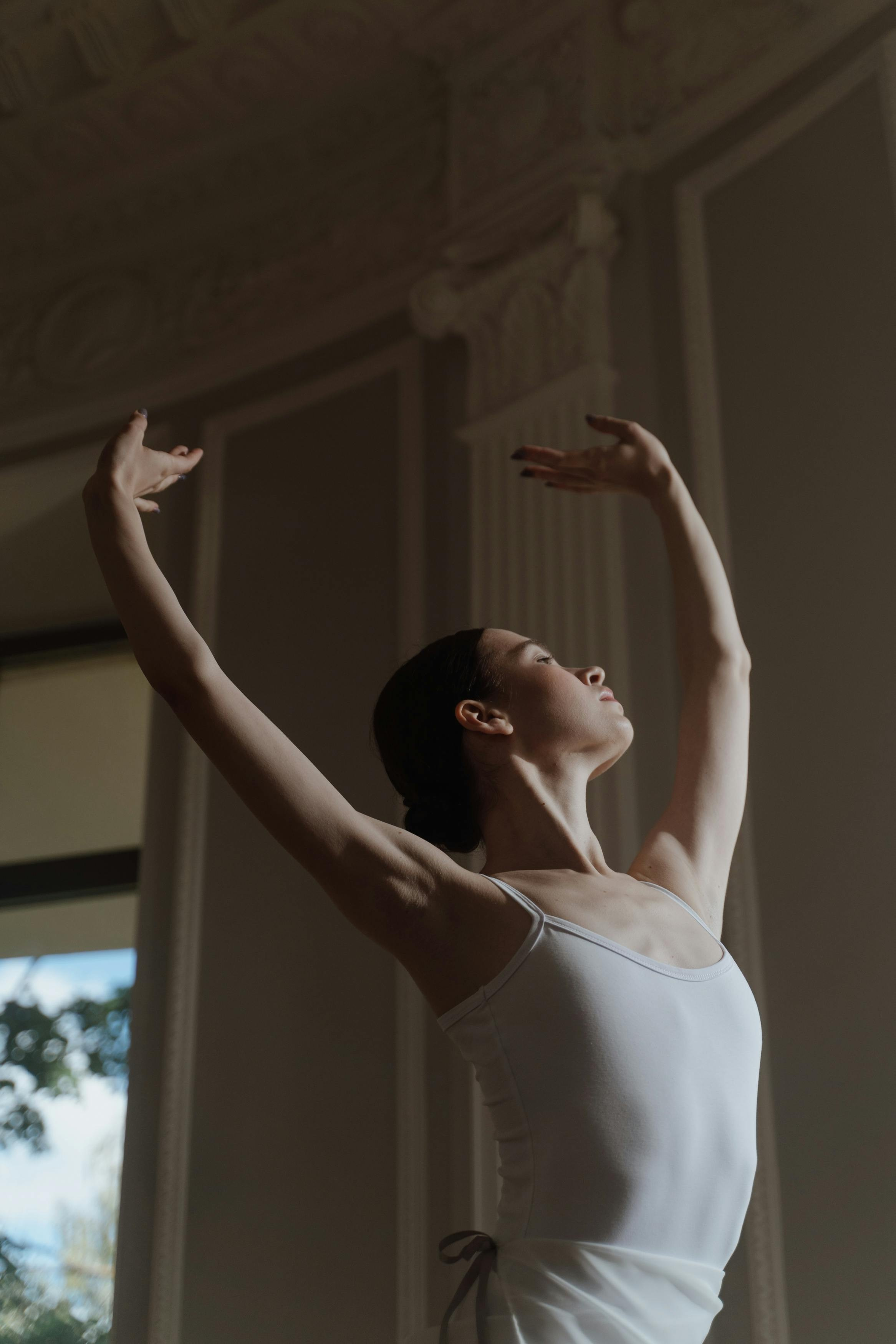 The art of ballet photography — studio session in NYC. Alice Bell — Wedding photographer in New York