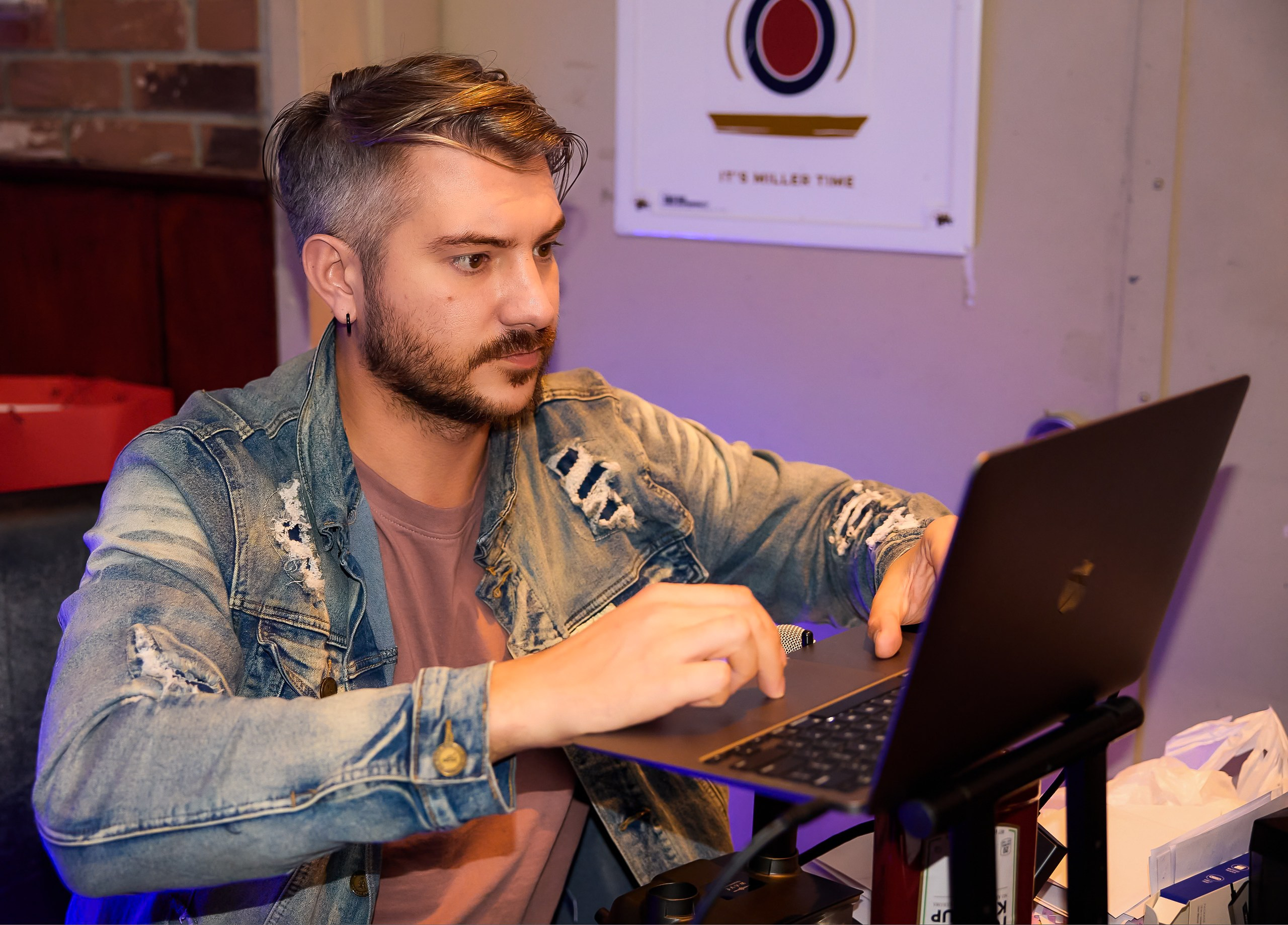 SOUNDS GOOD#2. Photographer Julia Makoveeva