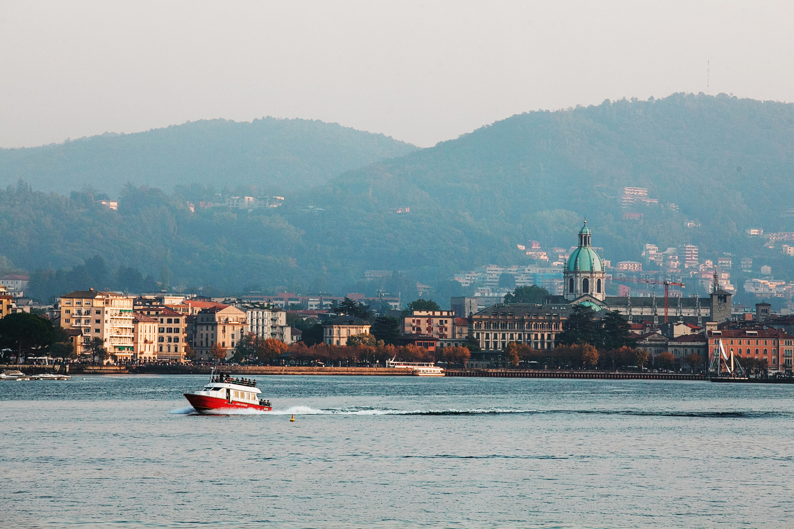 Wedding Italy Como lake. Iurkovski PHOTOGRAPHY in Europe. Luxury destination weddings and events