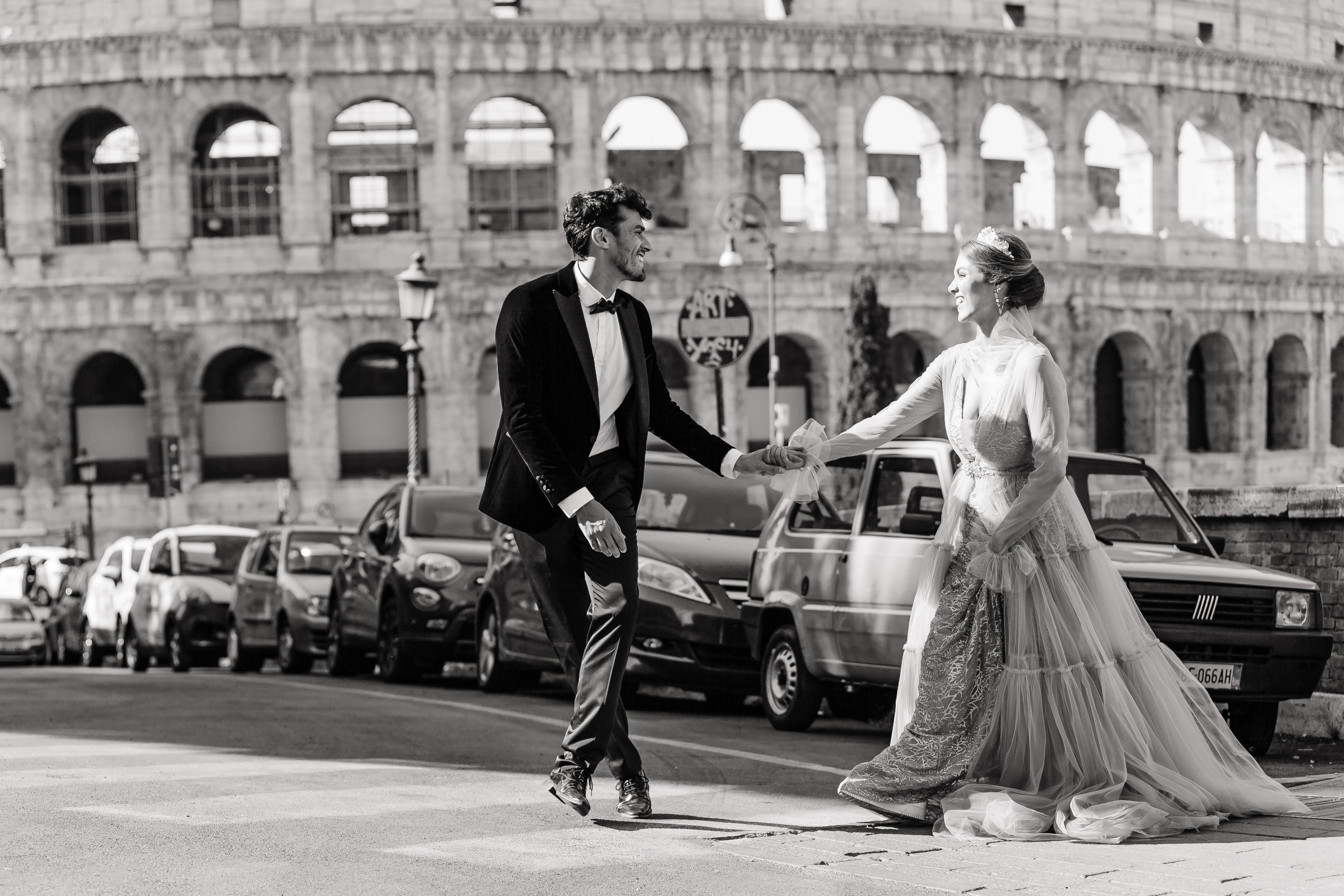 Rome Piazza Venezia & Coliseum Love Story. Iurkovski PHOTOGRAPHY in Europe. Luxury destination weddings and events