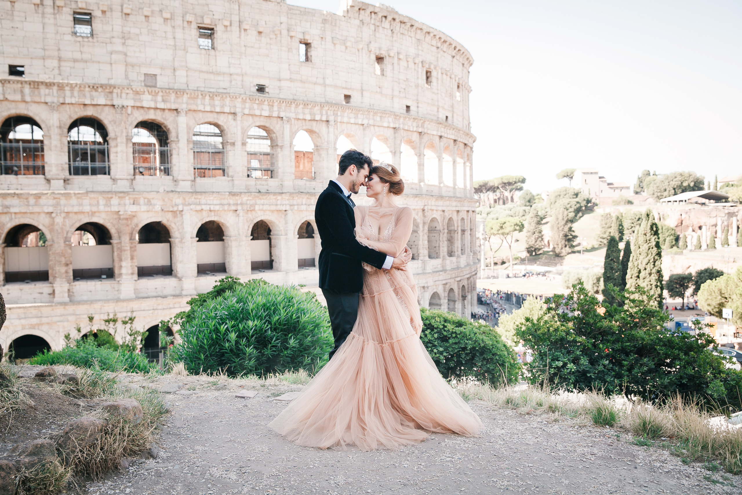 Rome Piazza Venezia & Coliseum Love Story. Iurkovski PHOTOGRAPHY in Europe. Luxury destination weddings and events