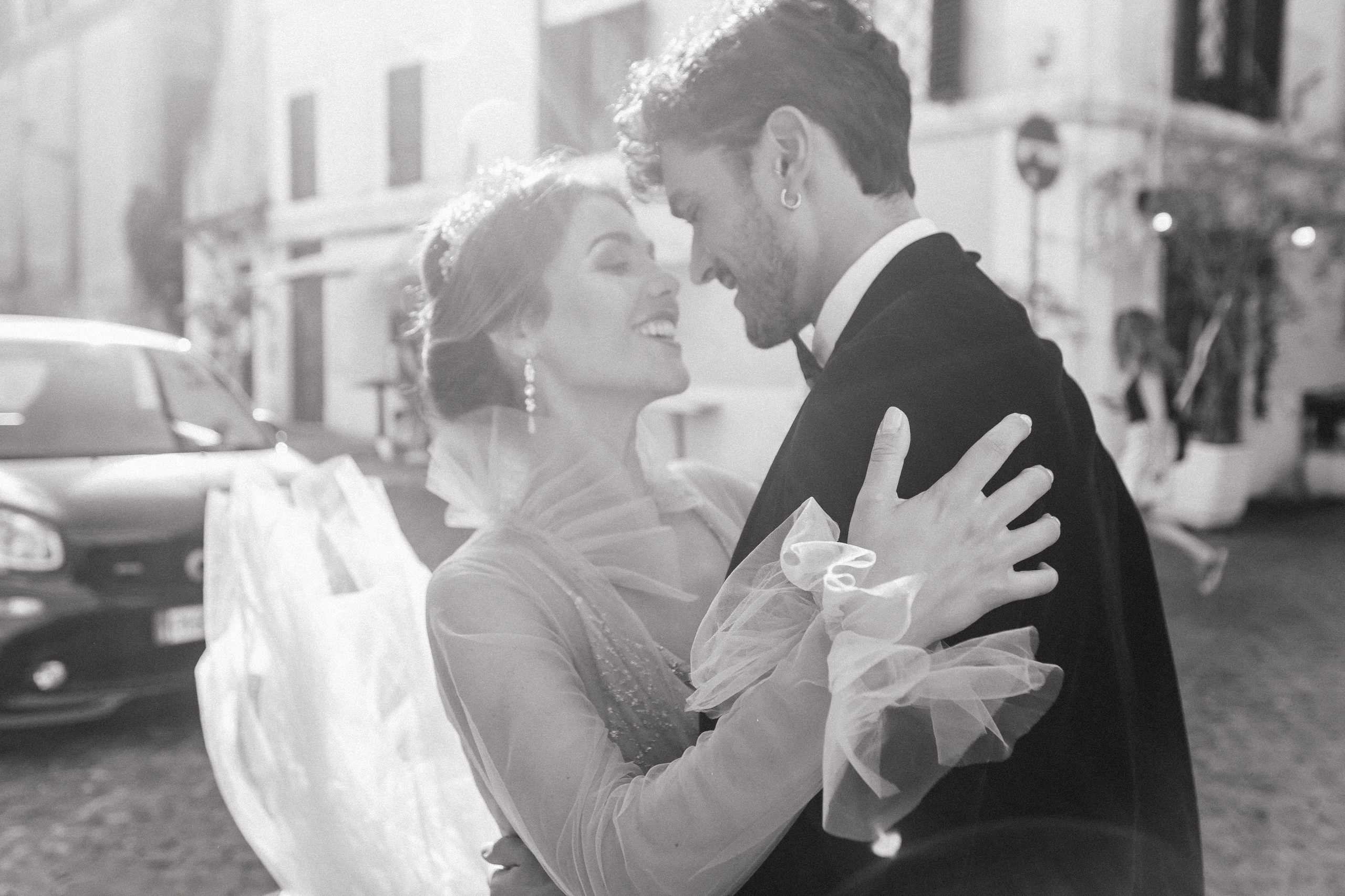 Rome Piazza Venezia & Coliseum Love Story. Iurkovski PHOTOGRAPHY in Europe. Luxury destination weddings and events