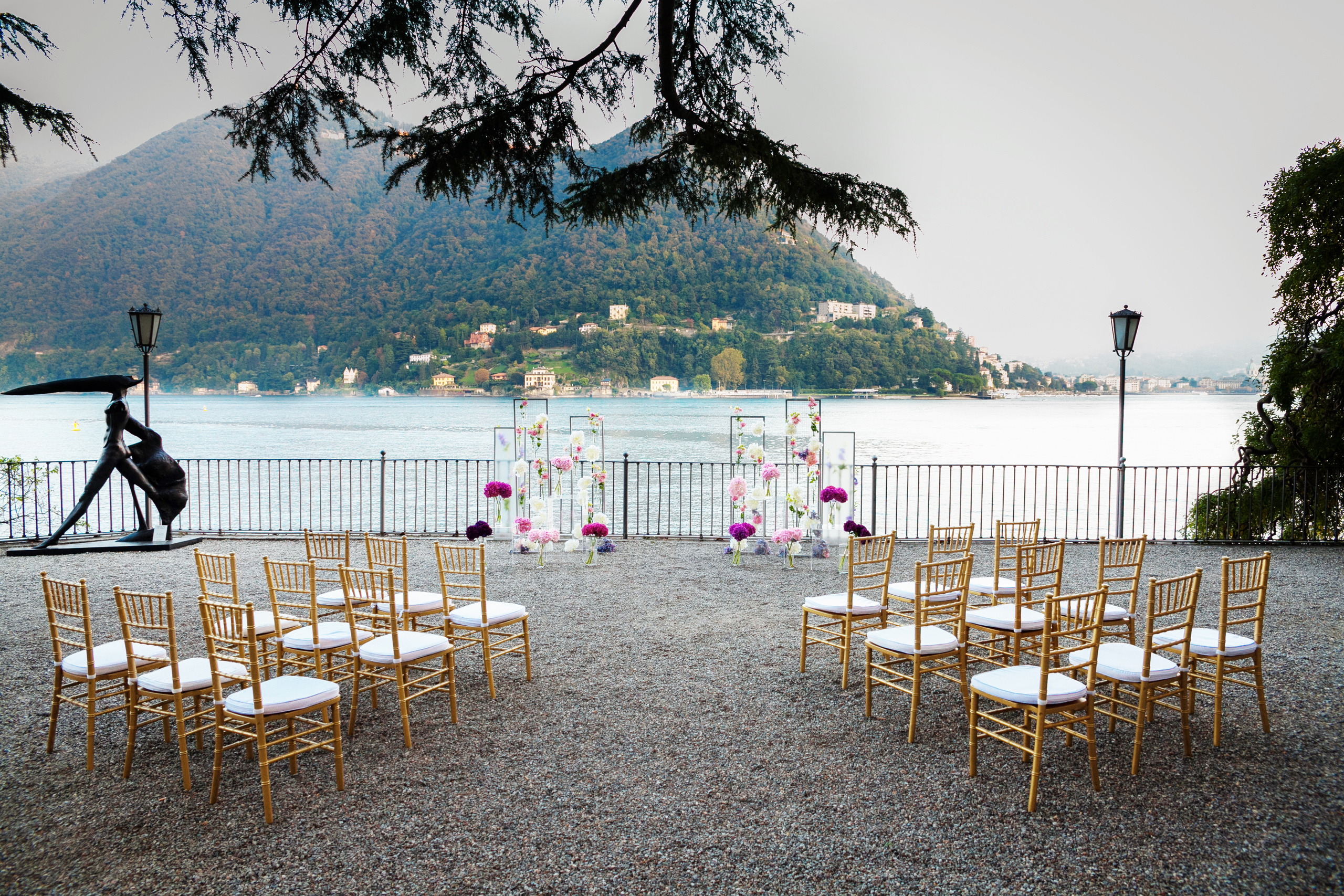 Wedding Italy Como lake. Iurkovski PHOTOGRAPHY in Europe. Luxury destination weddings and events