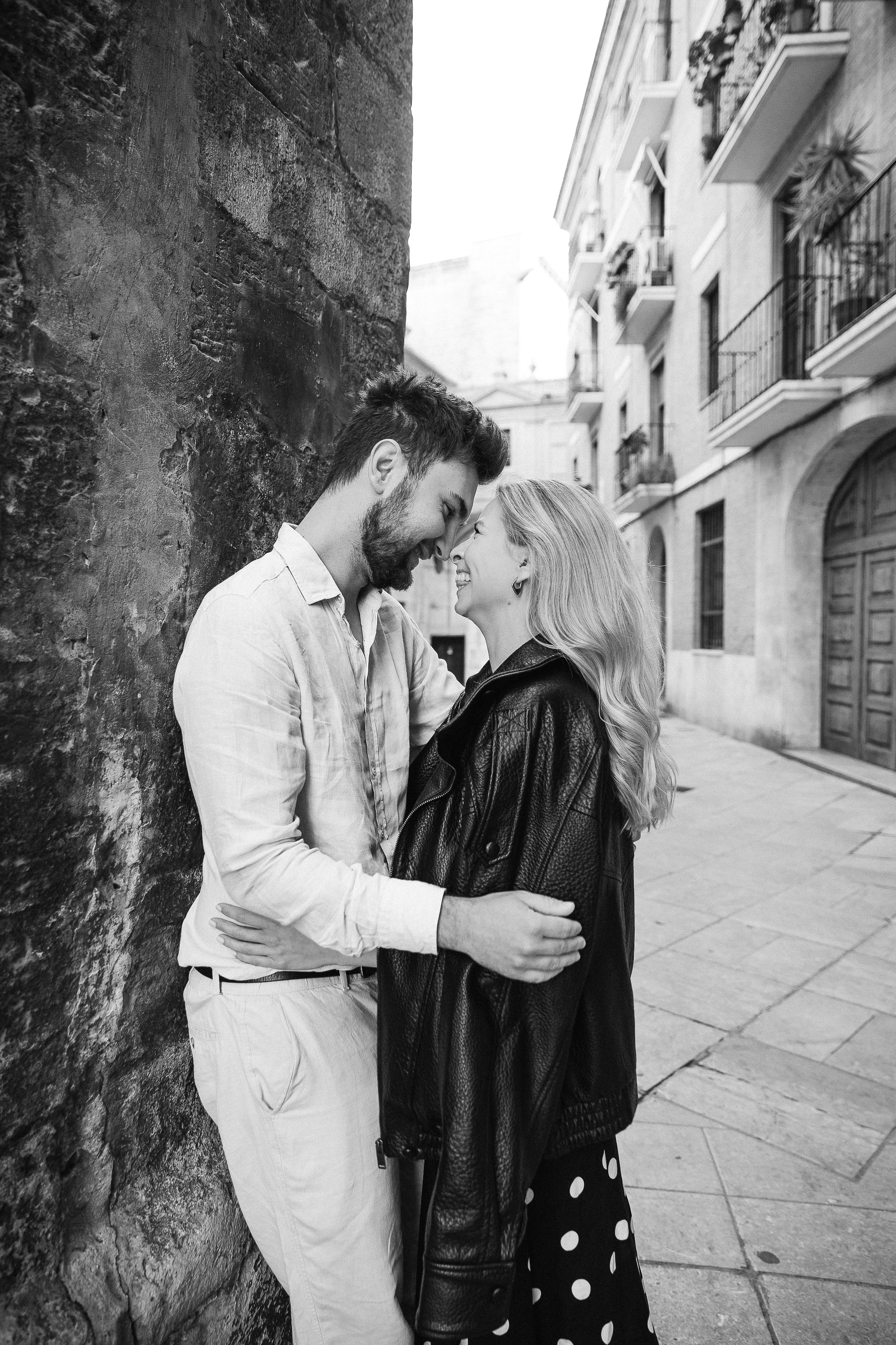 Love Story Photography by Julia Gnatenko | Romantic Photoshoots in Valencia, Alicante, Barcelona, Spain. Julia Gnatenko — Photographer Valencia, Alicante, Barcelona, Spain, Europe