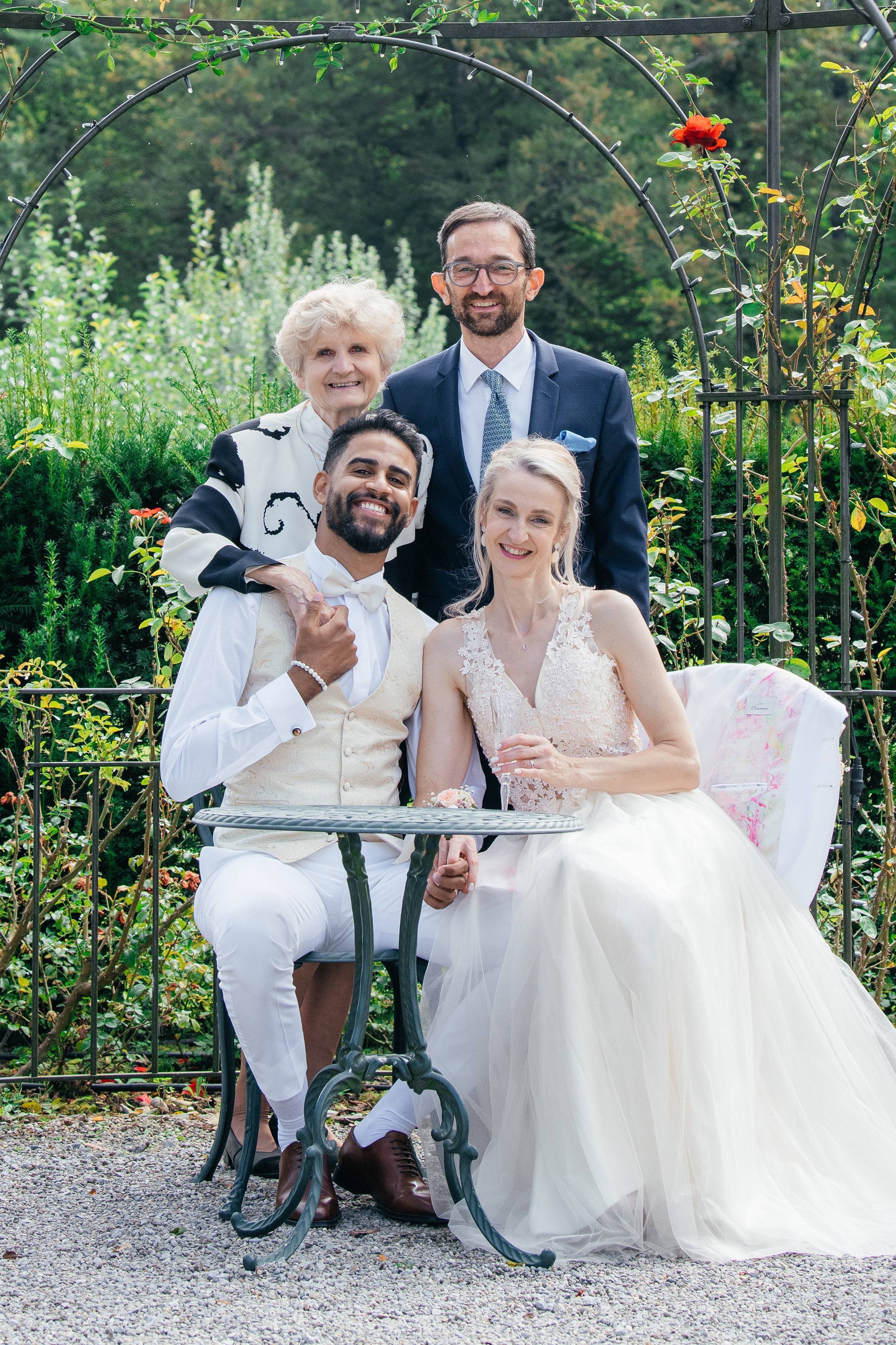 FLORENCE & JAMAL Dübendorf, Switzerland. I am Elena Altendorfer. Wedding photographer in Zurich and Switzerland