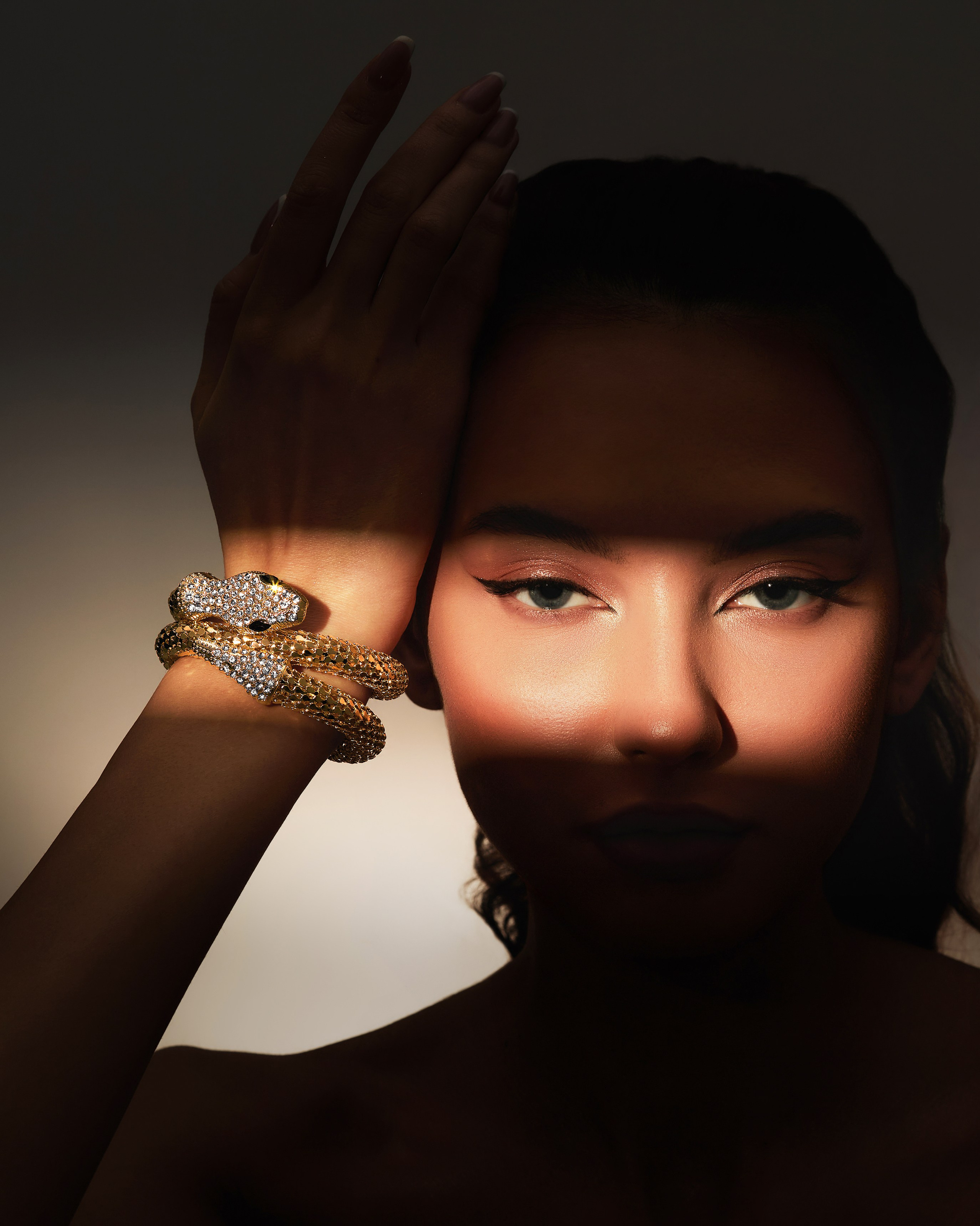 Retouching Portfolio Before\ After. Retoucher Available Worldwide, Product Photographer in Georgia, Batumi Aliaksandra