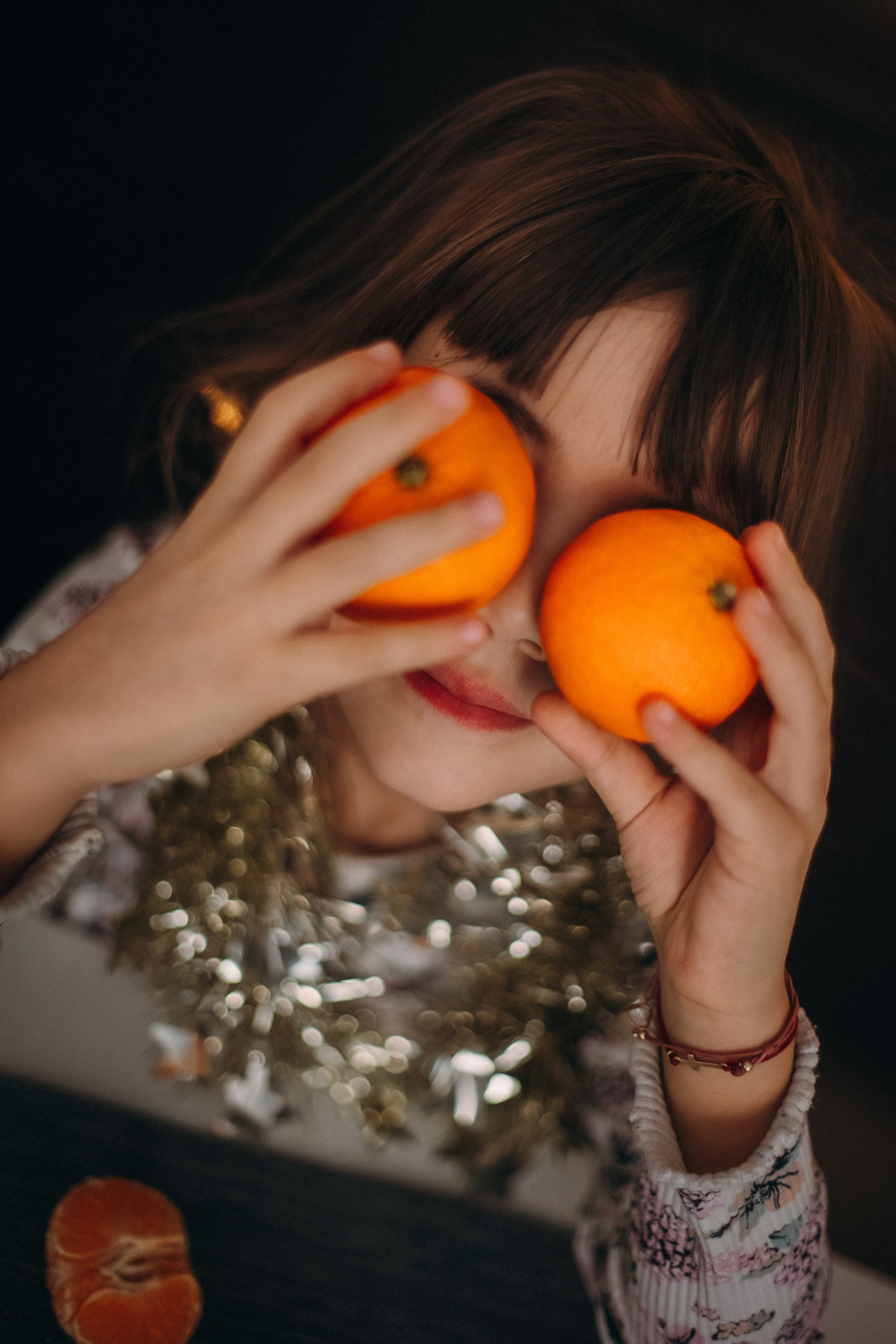 Ședință foto de Crăciun acasă, Amara și Ionuț. Fotograf de familie în Oradea Katsiaryna Ciortan
