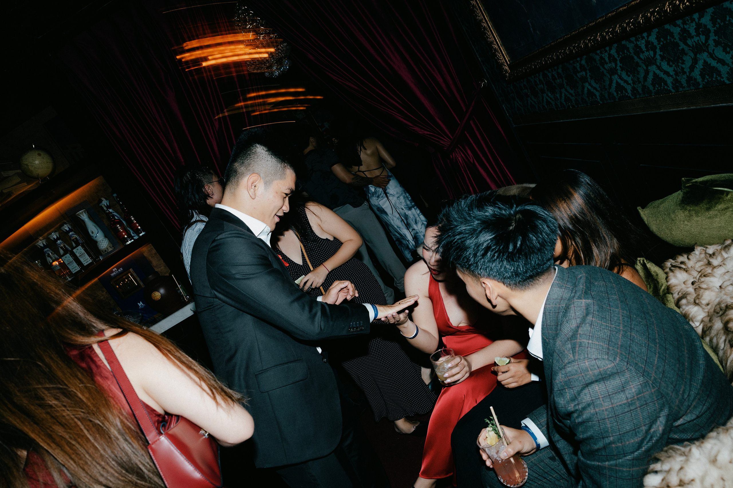HIEP & TRINH / After wedding. Nhiếp ảnh gia đám cưới hàng đầu tại Thành Phố Hồ Chí Minh