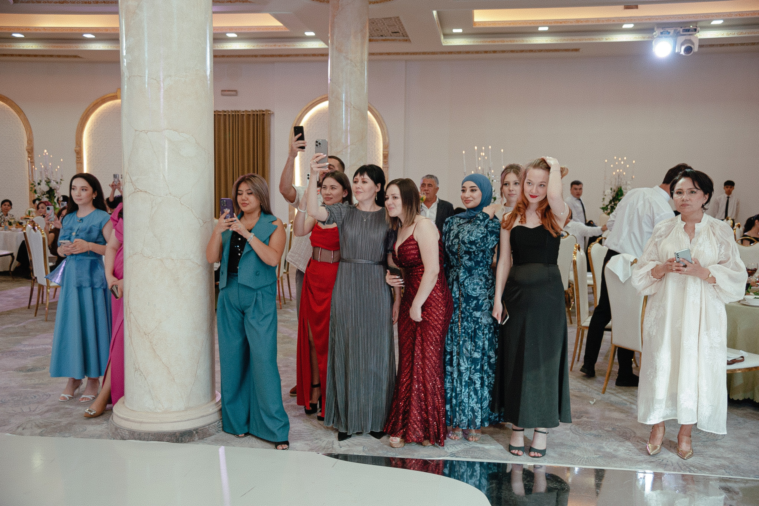 Botir & Zukhra. Главная