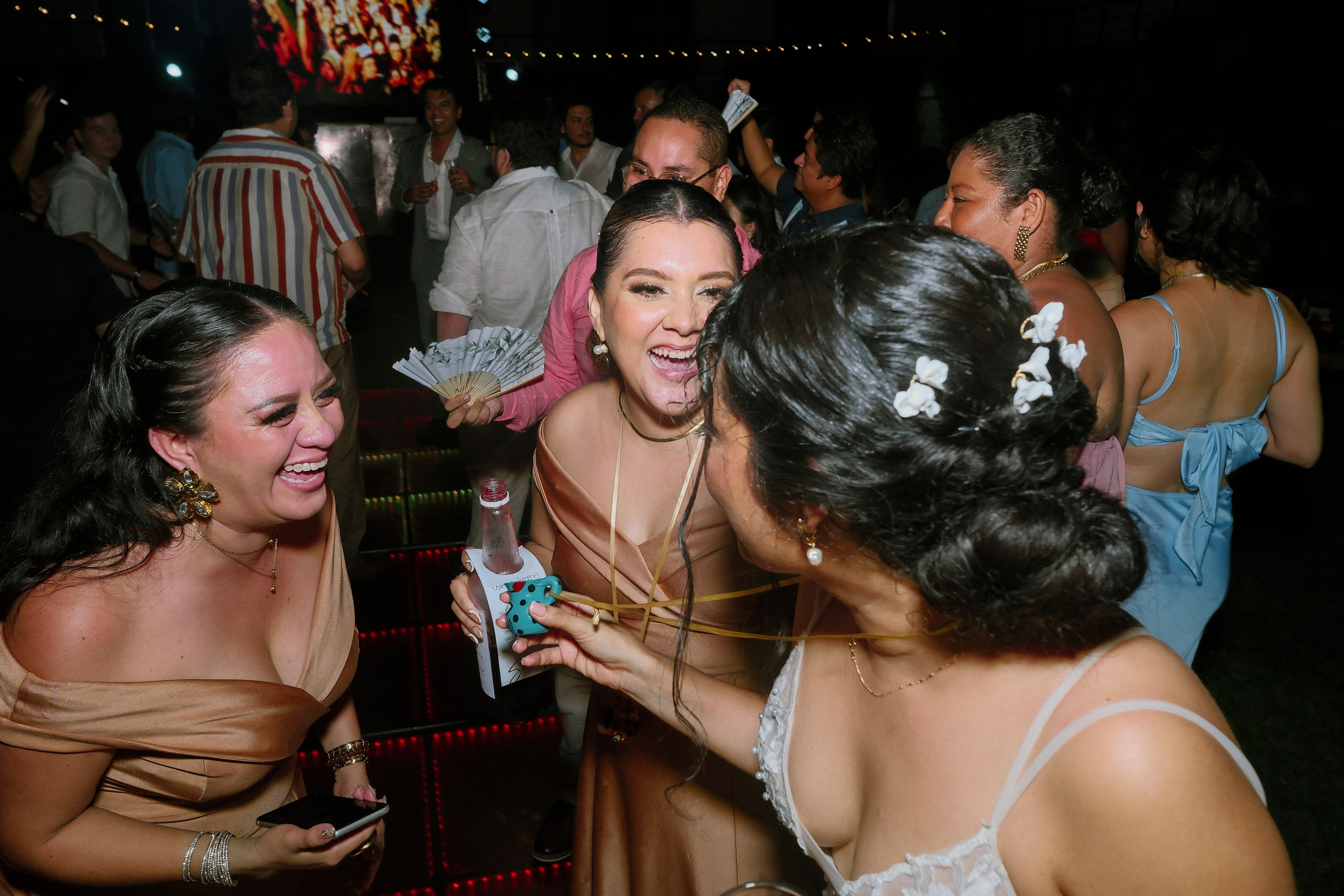 Ney & Cris / Acapulco. Wedding and family photographer in Mexico City