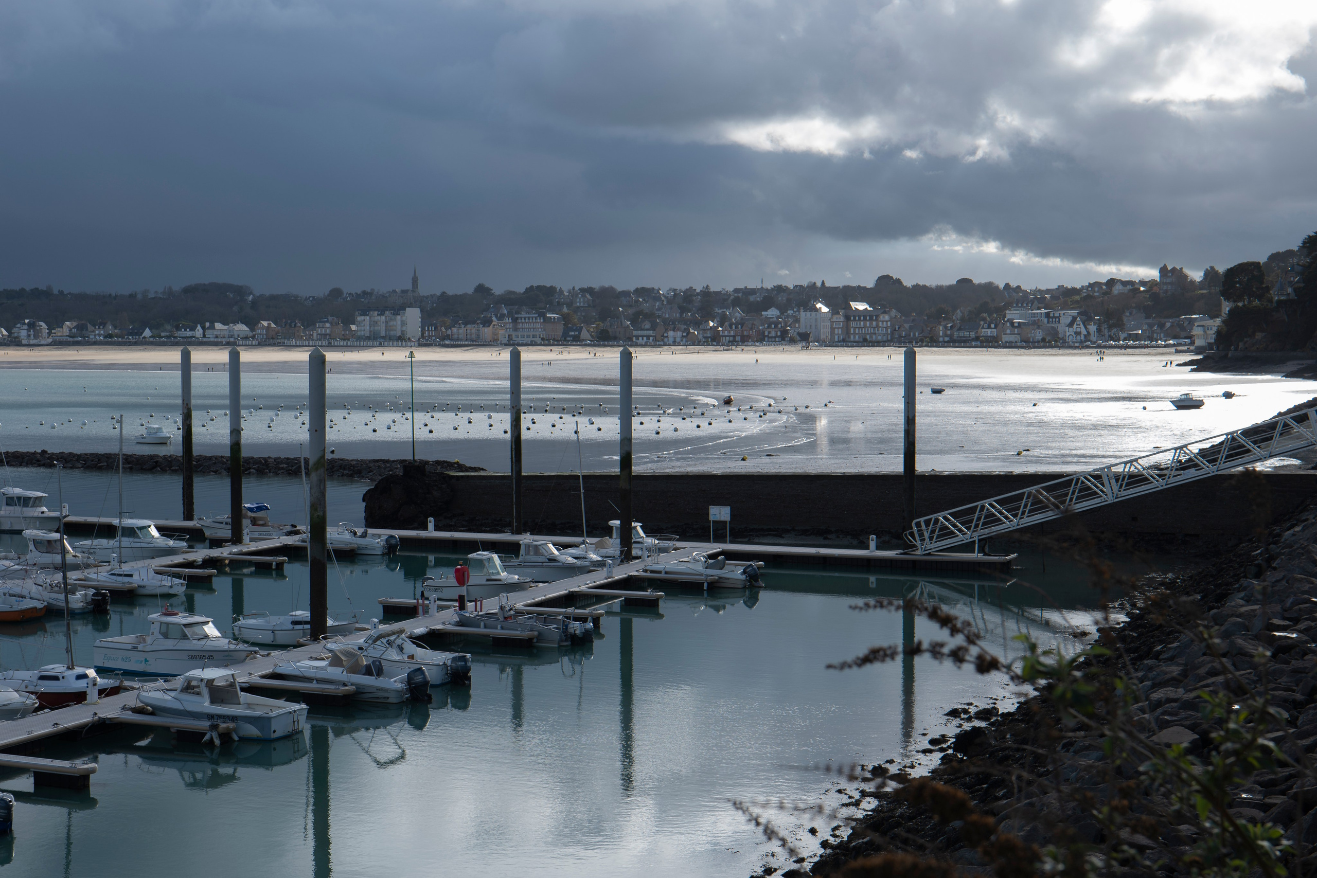 Mer. Portrais créatifs de familles et individuels, Ile et Vilaine, France
