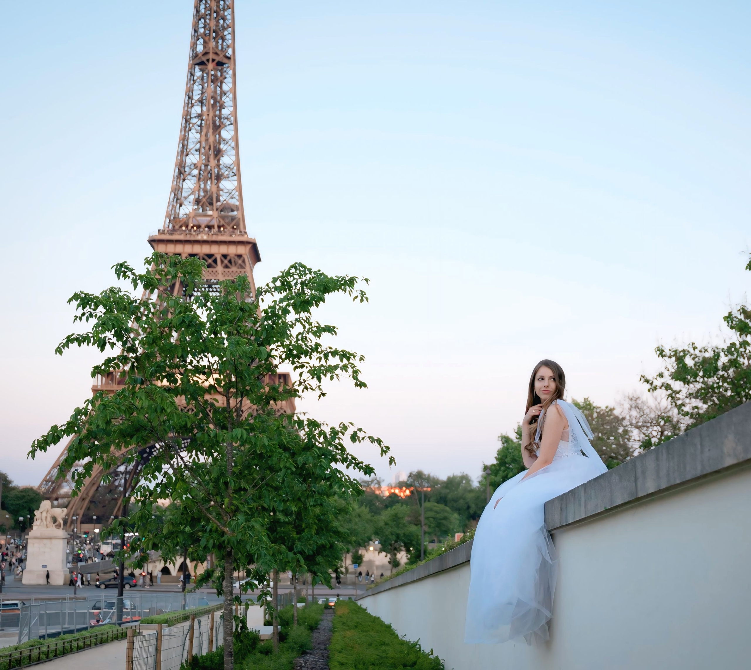 Wedding and proposal photoshoot in Paris. Alina Tagzieva- a photograper in Paris
