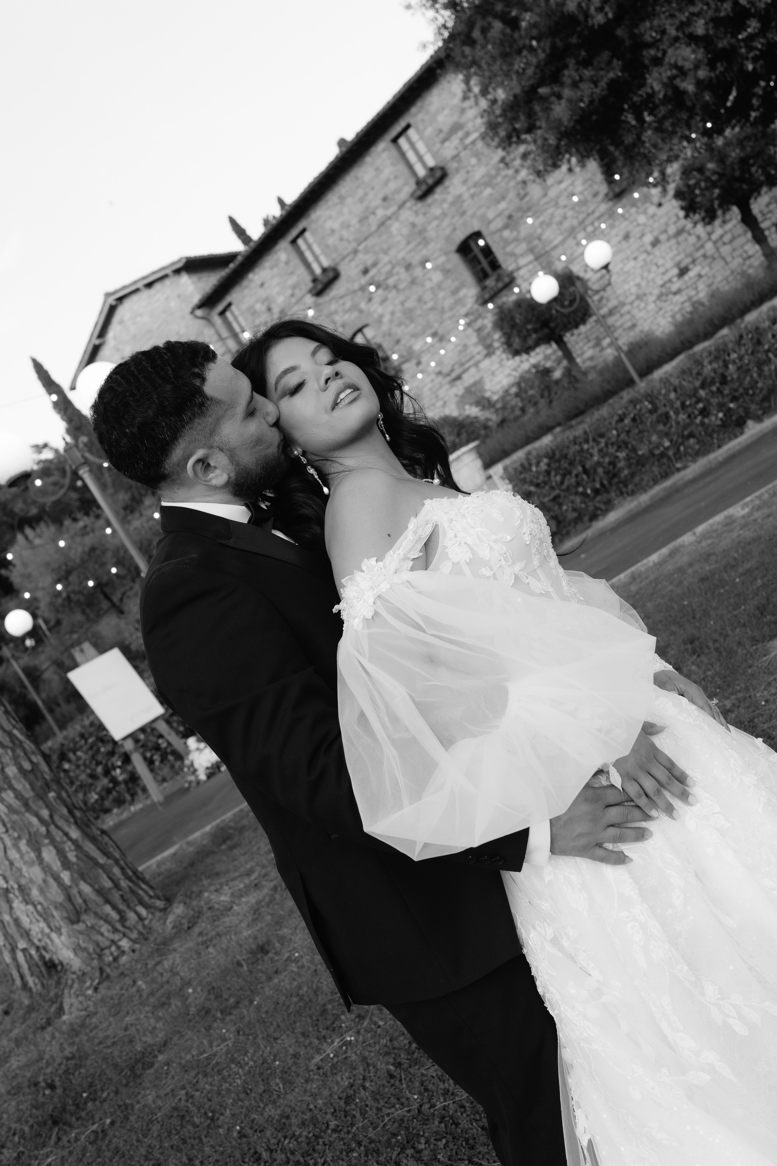 Elisa and John. Sara Luca Wedding Photographer in Italy and Europe