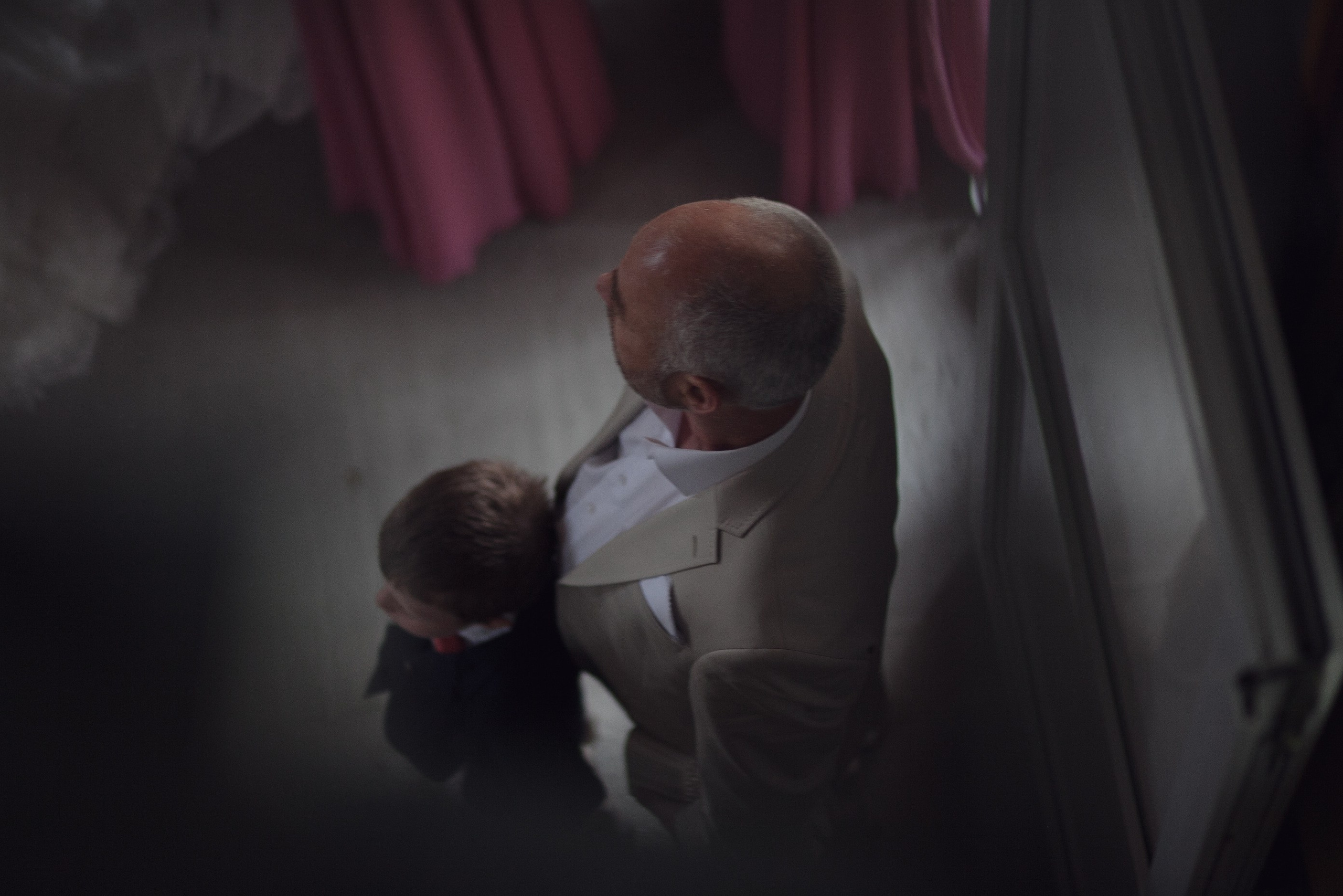 Robert & Andriana, Lviv. Denny Savon — Photographer in Santorini | Weddings, Love Stories & Flying Dress