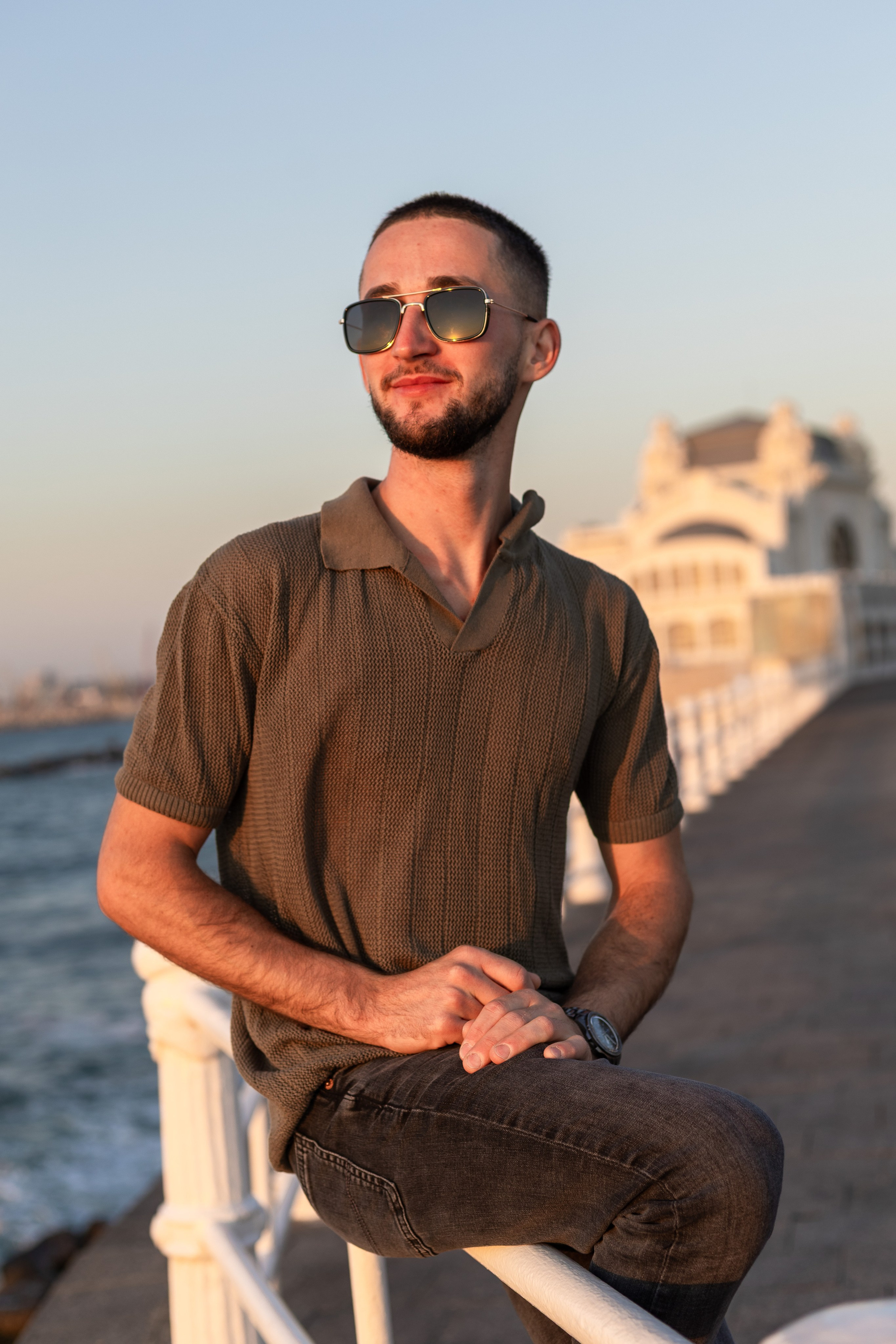 Cătălin O. Fotograf. Lucrez cu oameni, produse și spații. Portret și fotografie creativă. Bacău, România. Lidia Savinoiu