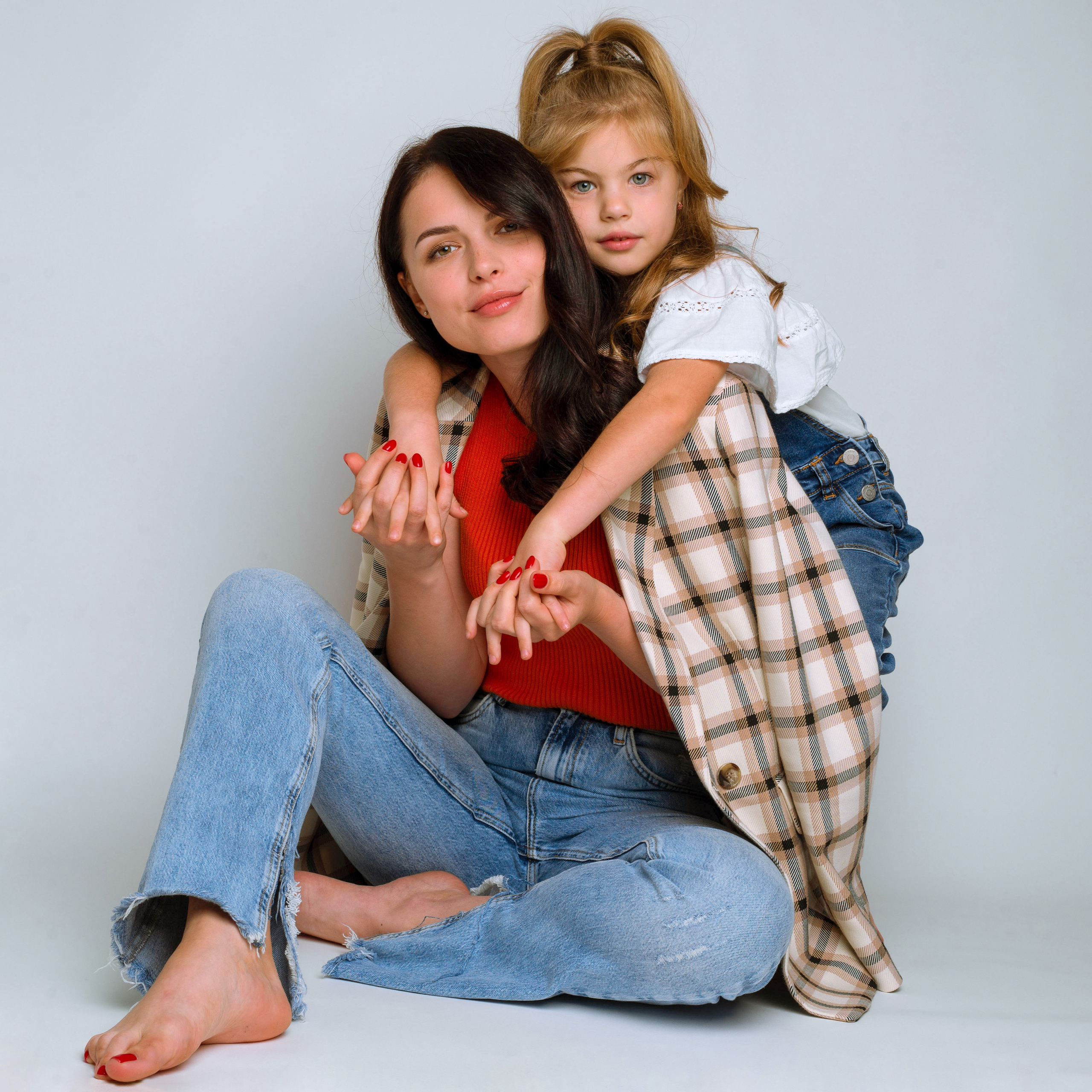 Family. Julia Kuzmovych personal and pregnancy photographer in London