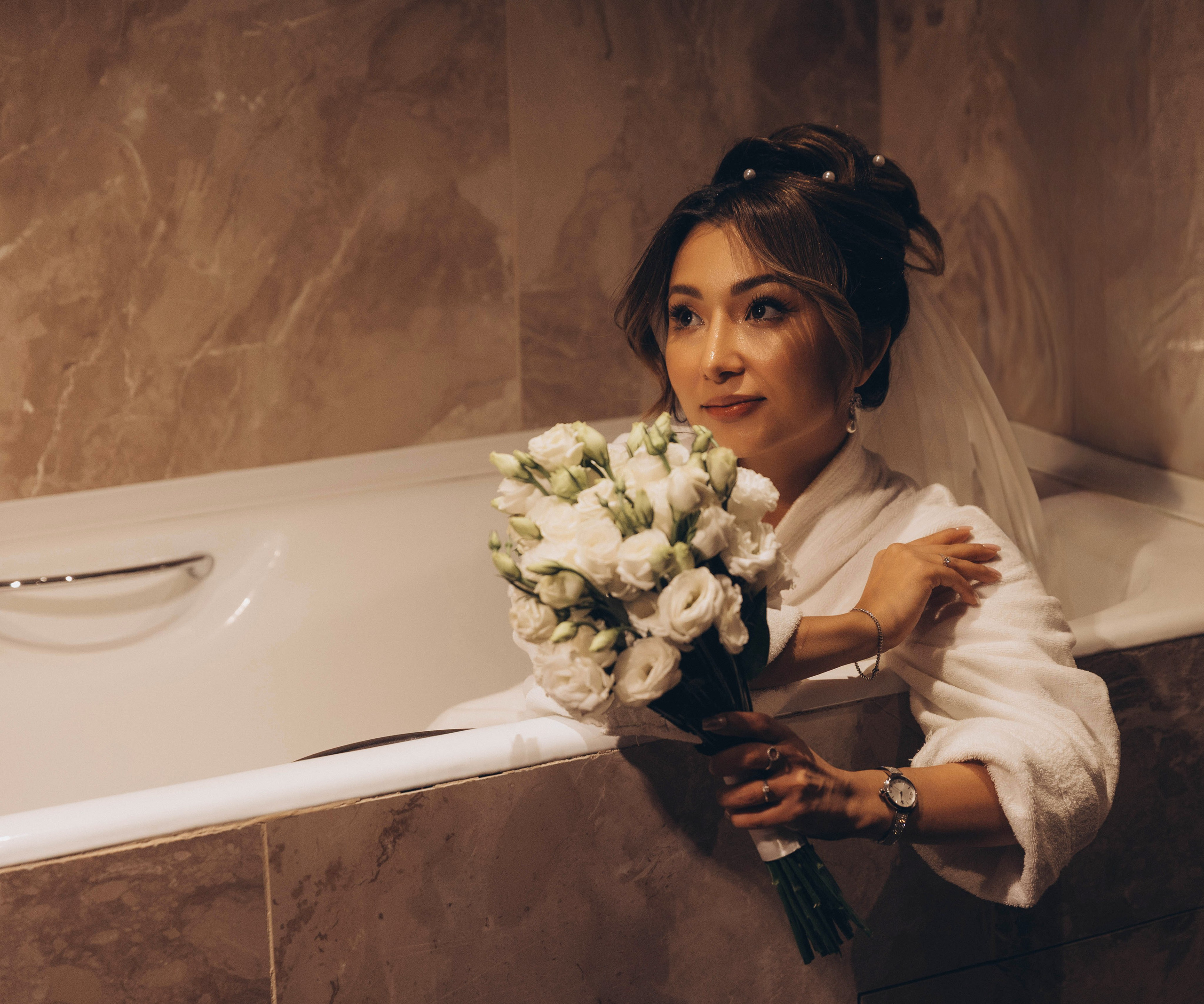 Мадина@Женя. Валерия Вартанова. Фотограф