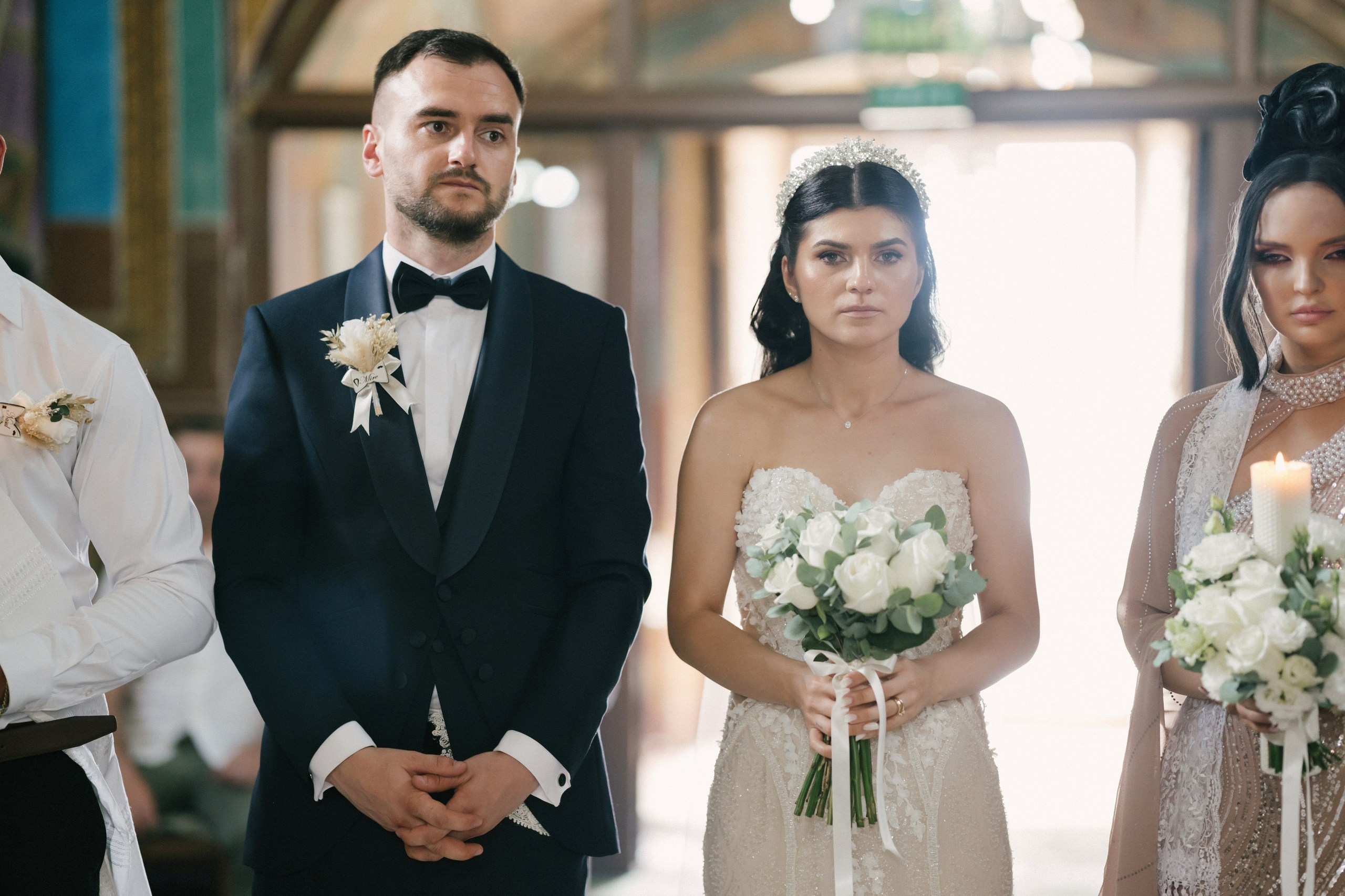 1. Mireasa Adriana în timpul pregătirilor de nuntă în Tudora Botoșani2. Costumul mirelui Ionuț fotografiat artistic în ziua nunții3. Prietenii mirelui la tradițiile de nuntă în Tudora4. Bărbieritul mirelui în cadrul obiceiurilor tradiționale de nuntă5. Fotografii de familie la biserică în ziua nunții6. Portret de familie cu mirii și copilul lor la nunta din Botoșani7. Primul dans al mirilor la Mariage Dor Baisa Botoșani8. Decor elegant de nuntă la Mariage Dor Baisa9. Emoții și tradiții la nunta din Tudora județul Botoșani10. Fotograf profesionist de nuntă în Botoșani surprinzând momente autentice - otograf-nunta-botosanifotograf-evenimente-botosanifotograf-profesionist-botosanifotograf-nunta-tudoranunta-tudora-botosanisedinta-foto-nunta-botosanipoze-nunta-botosanifotografii-nunta-tudorafotograf-cununie-religioasa-botosanibiserica-sfintii-imparati-constantin-si-elena-tudoramariage-dor-baisa-botosanirestaurant-nunta-botosanidansul-mirilor-mariage-dorpregatiri-mire-botosanipregatiri-mireasa-botosanitraditii-nunta-moldovaobiceiuri-nunta-tudorafotograf-familie-nunta-botosaniportret-miri-botosanigalerie-foto-nunta-botosanialbum-foto-nunta-botosaninunta-eleganta-botosaninunta-cu-traditii-botosanifotograf-premium-nunta-botosaniservicii-foto-video-botosanipoveste-de-nunta-botosanifotograf-documentar-nuntafotograf-natural-emotionalmiri-ionut-si-adriananunta-autentica-tudora -otograf-nunta-botosanifotograf-nunta-tudoranunta-tudora-botosanifotograf-evenimente-botosanifotograf-profesionist-botosaniservicii-foto-video-botosanigalerie-foto-nunta-botosanialbum-foto-nunta-botosani - nunta-autentica-botosaninunta-cu-traditii-botosanipoveste-de-nunta-botosanifotografii-emotionante-nuntamomente-autentice-nuntafotografie-documentara-nuntafotograf-natural-nunta- pregatiri-miri-tudorabiserica-tudora-botosanicununie-religioasa-tudoramariage-dor-baisa-botosanipetrecere-nunta-botosanivalsul-mirilor-botosani - alino-foto-studio-botosaniionut-si-adriana-nunta-tudorafotograf-alin-chirila-botosani