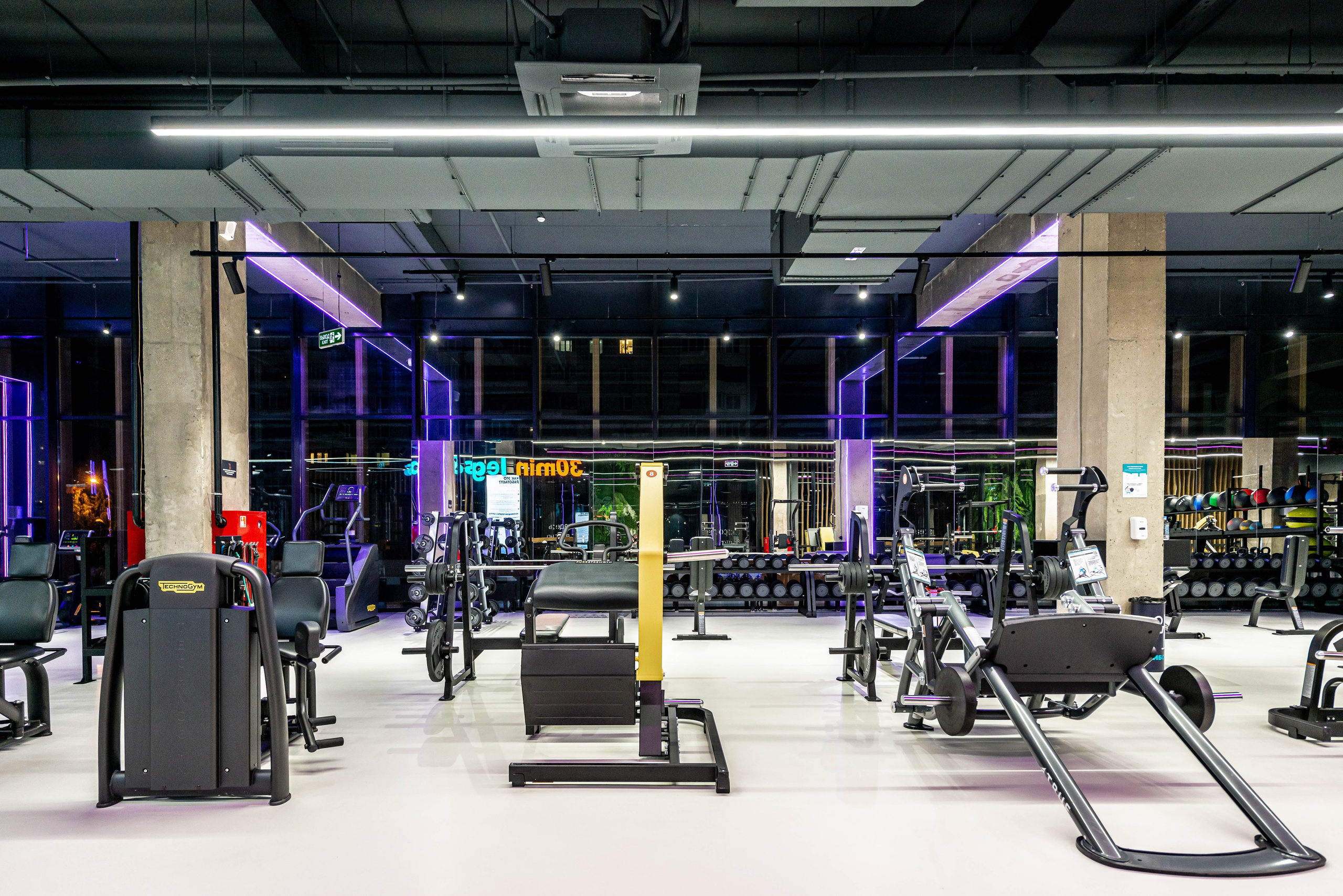 Фитнес-клуб DDX Fitness в Жулебино. ФОТОГРАФ МЕКСИКА КИНТАНА-РОО