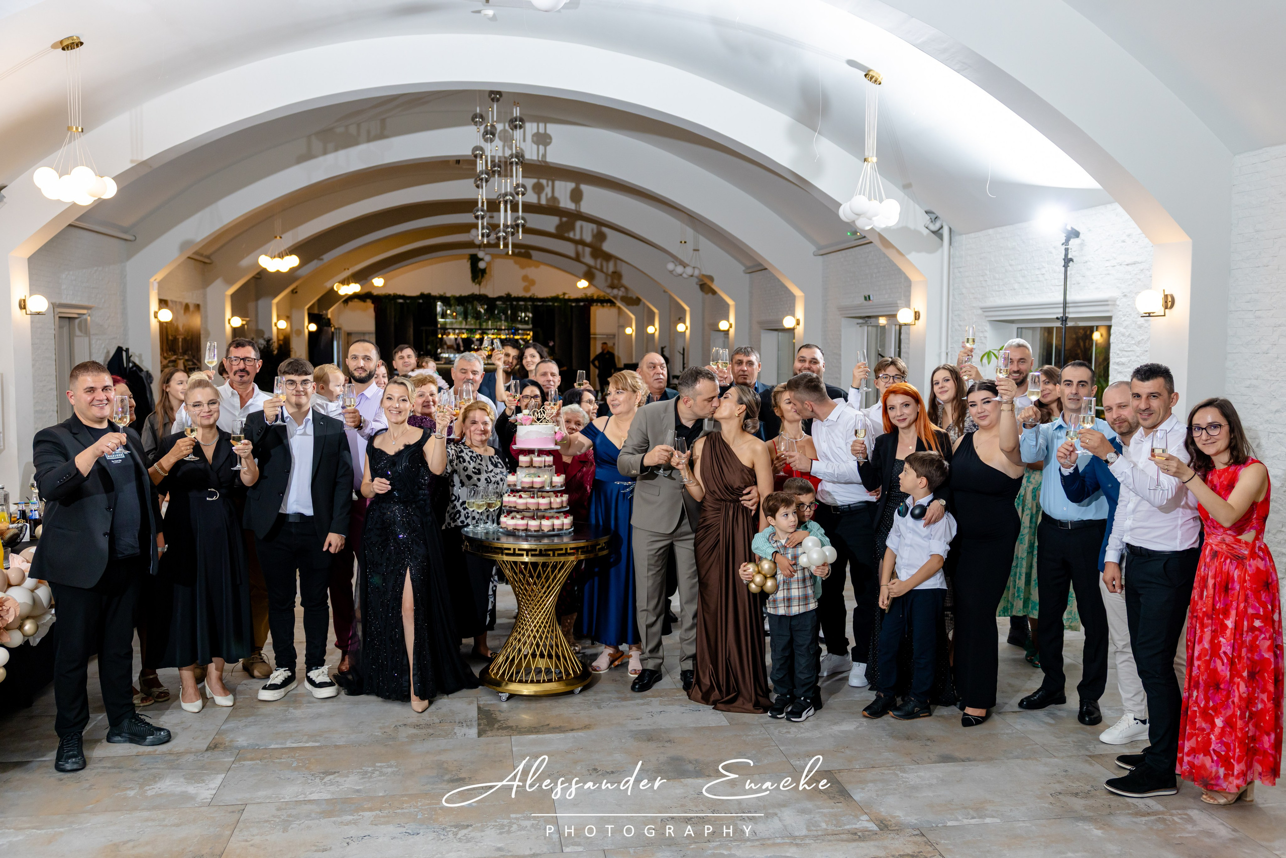 George & Ana-Maria. Alessander Enache–Fotograf de Nuntă Piatra Neamț