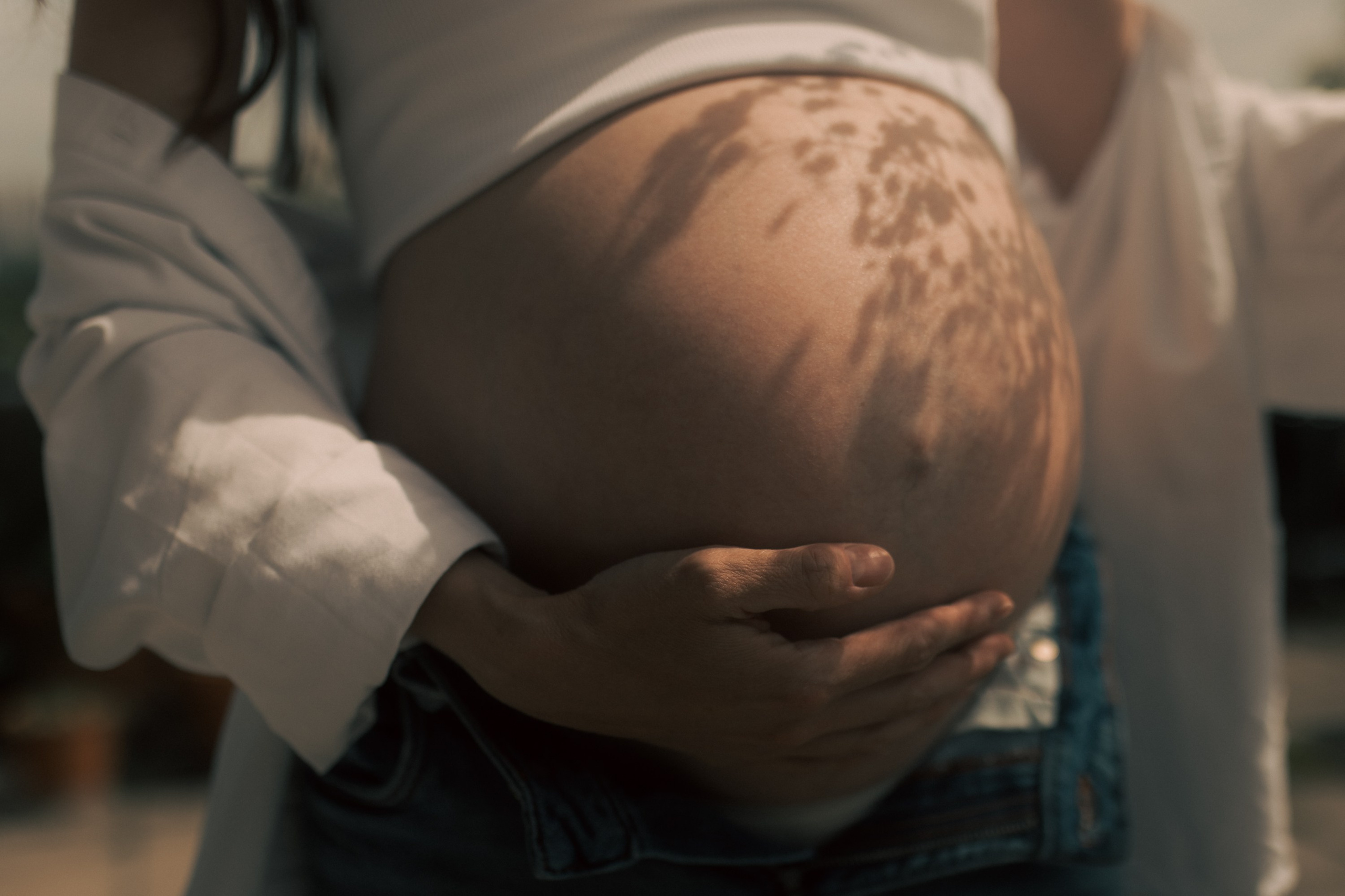 Photographer in Adliswil — Authentic & Timeless Portraits. Photographer and visual artist Irina Vovk