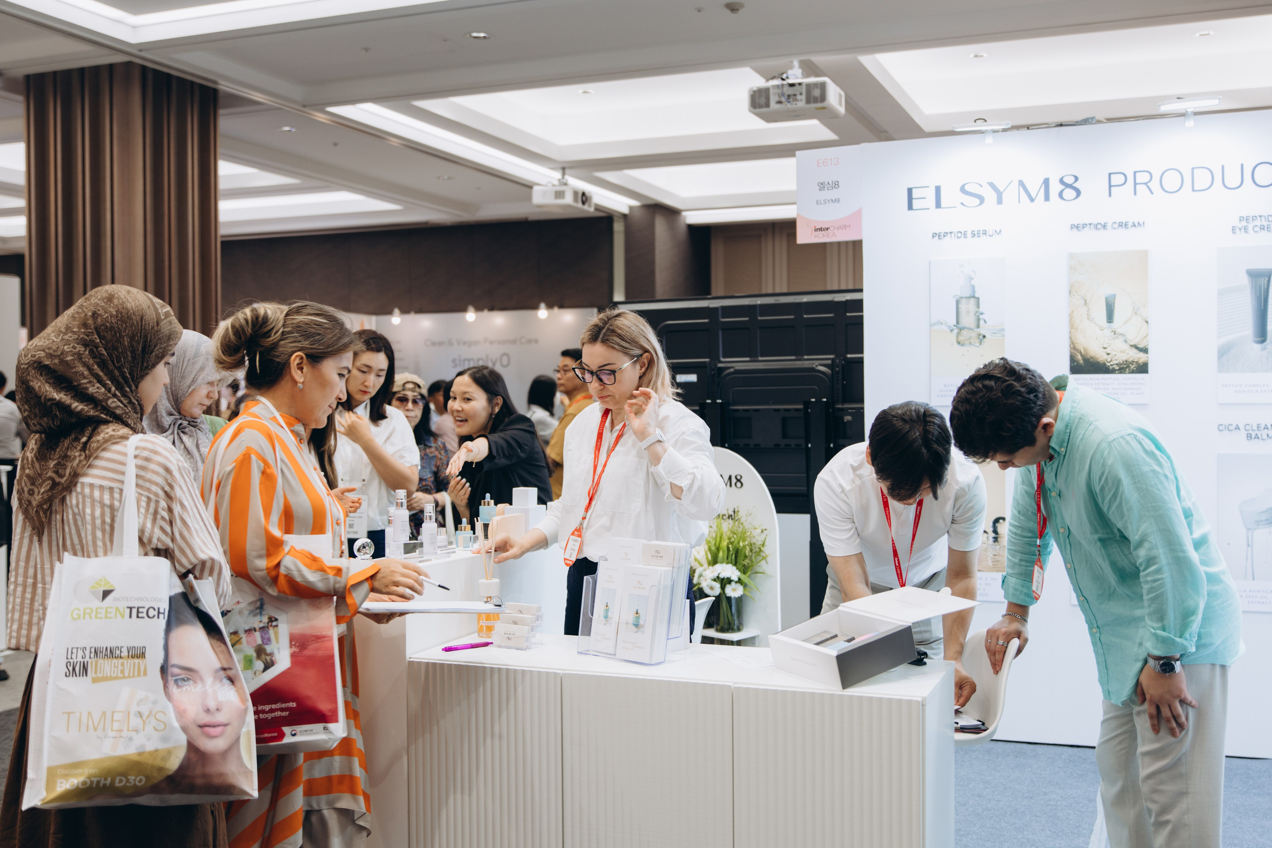 Выставочный стенд для ELSYM8/ InterCharm 2024/ COEX. Студия декора «Нарния»