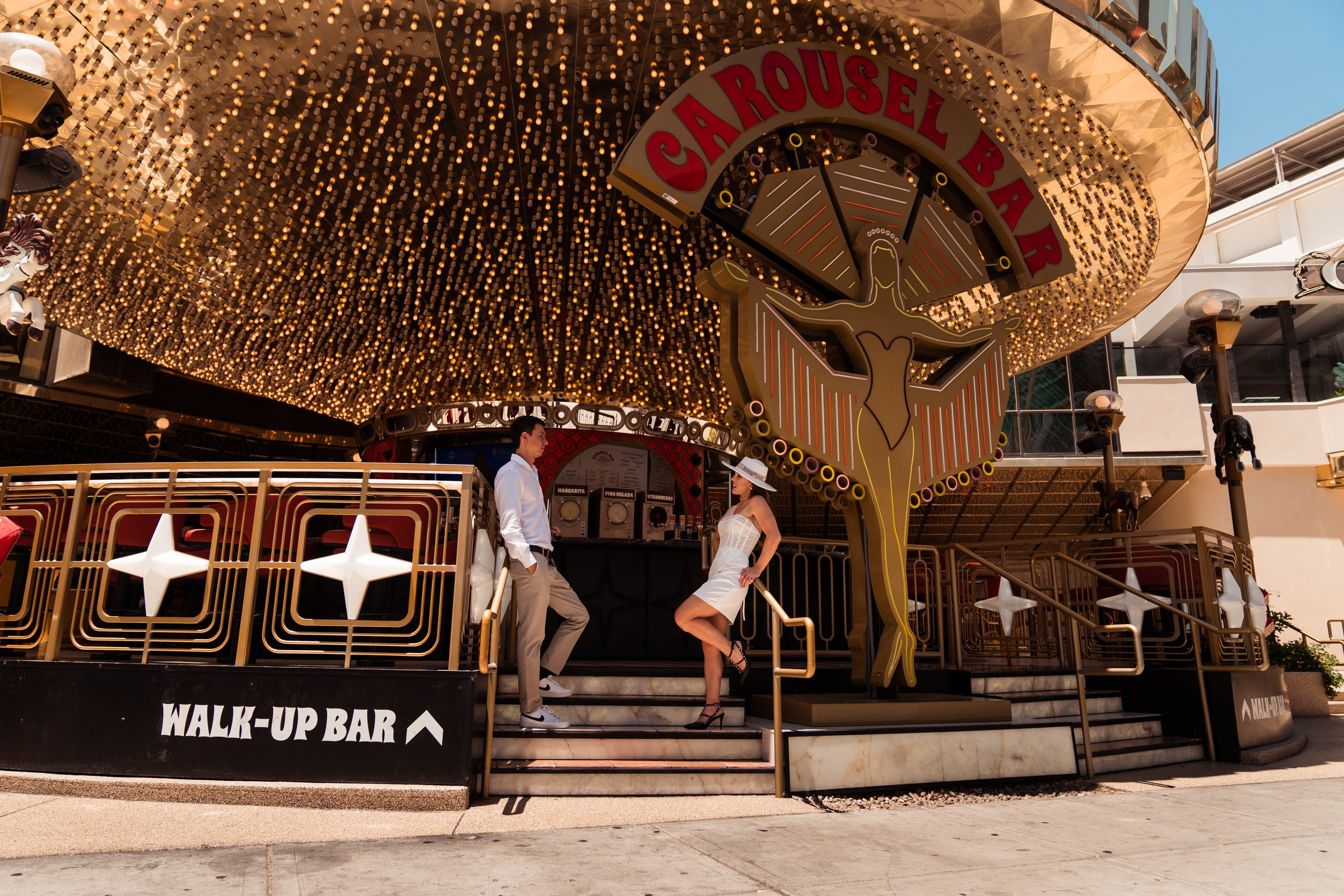 O&M. Wedding & elopement photographer Viktoriya Kravtsov. Las Vegas