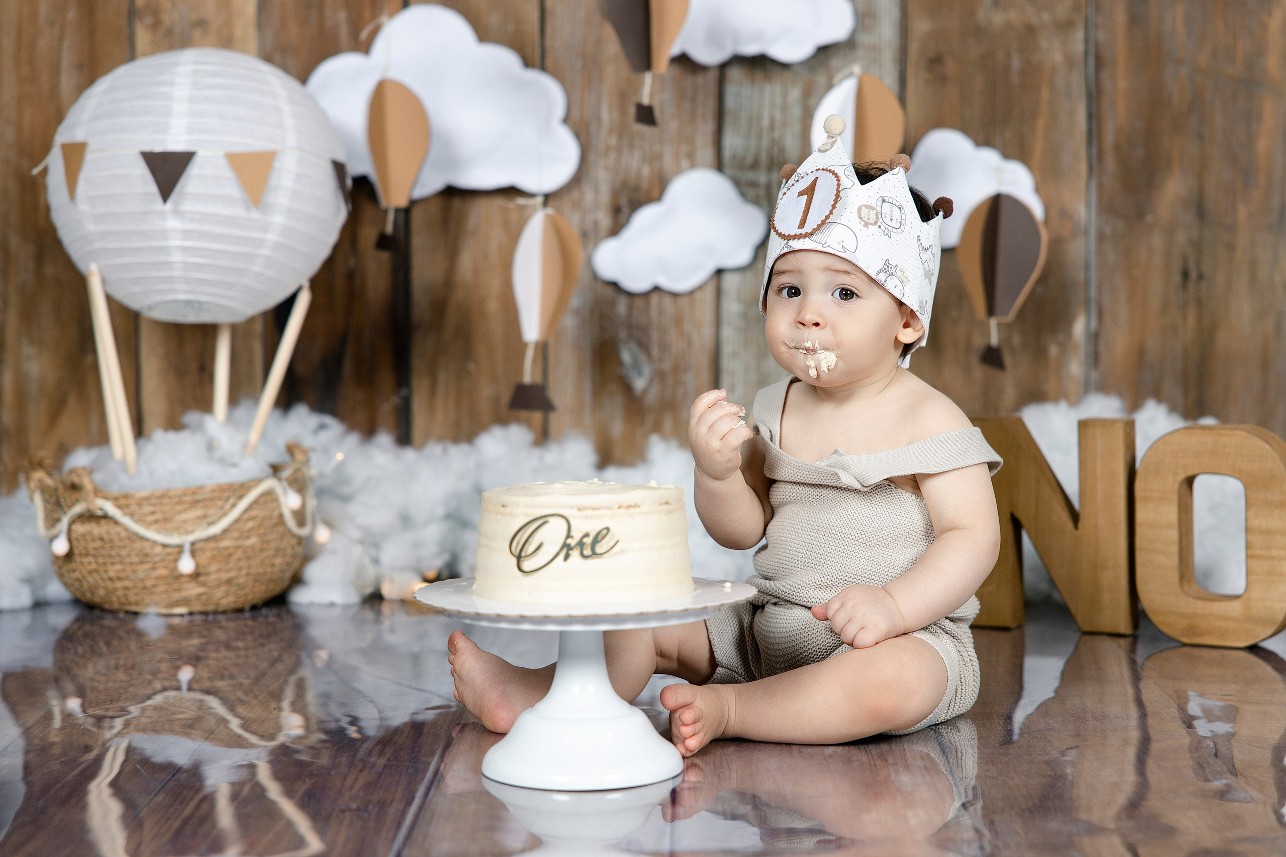 Sesión de Fotos de Cumpleaños en Madrid | Smash Cake, 15, 19, 40 Años – Rainbox Estudio. Rainbox Estudio de Fotografía