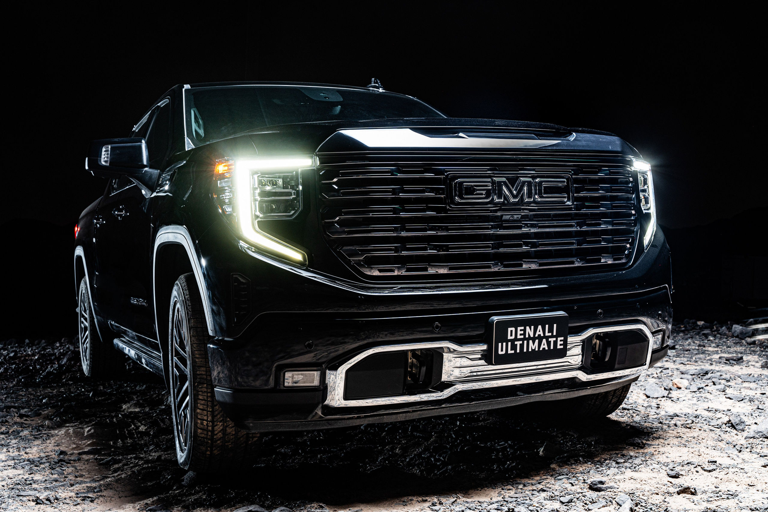 Automotive Photography Dubai — Denys Gromov. Denys Gromov