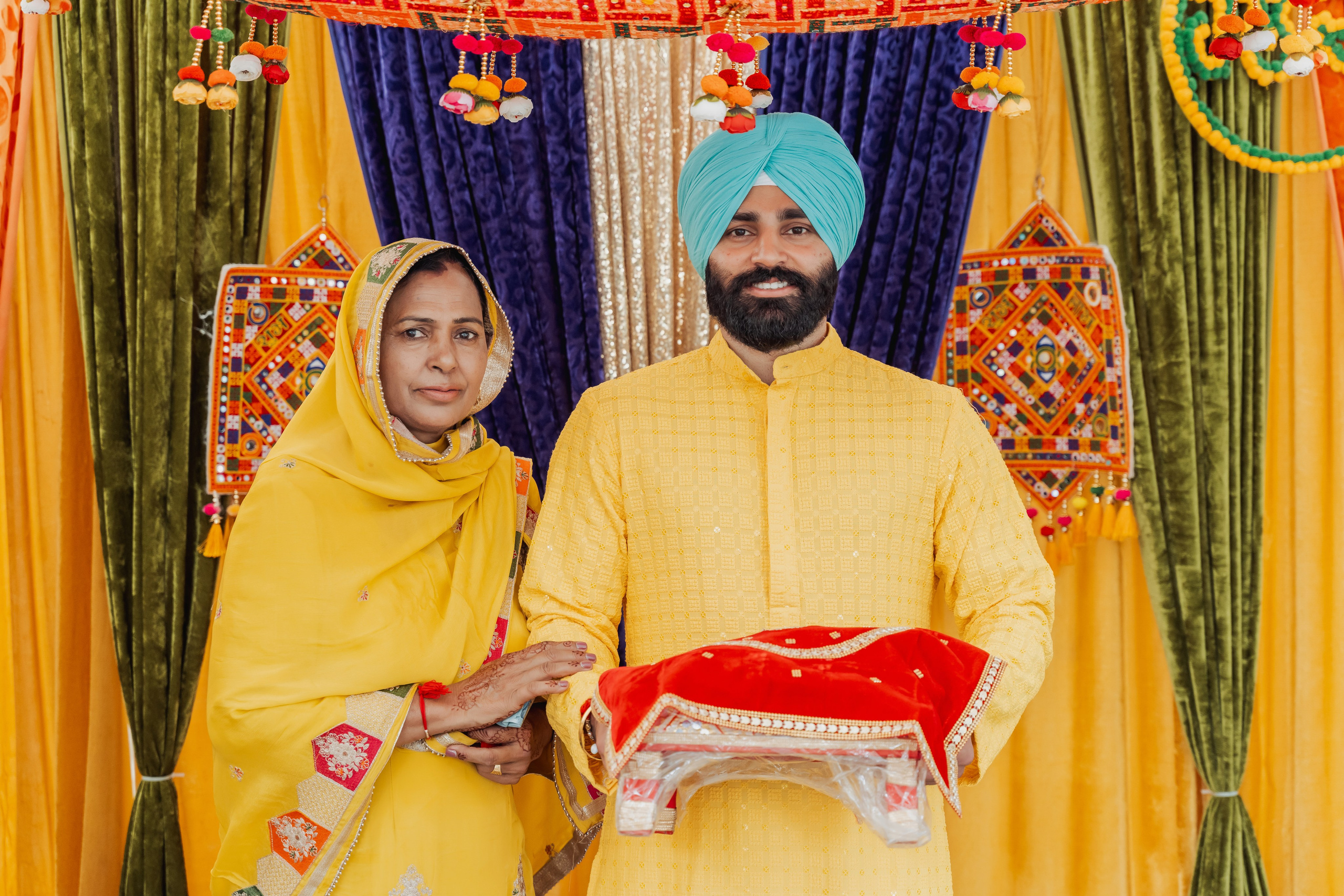 Gagan & Jasmeen. Wedding Photographer & Cinematographer studios