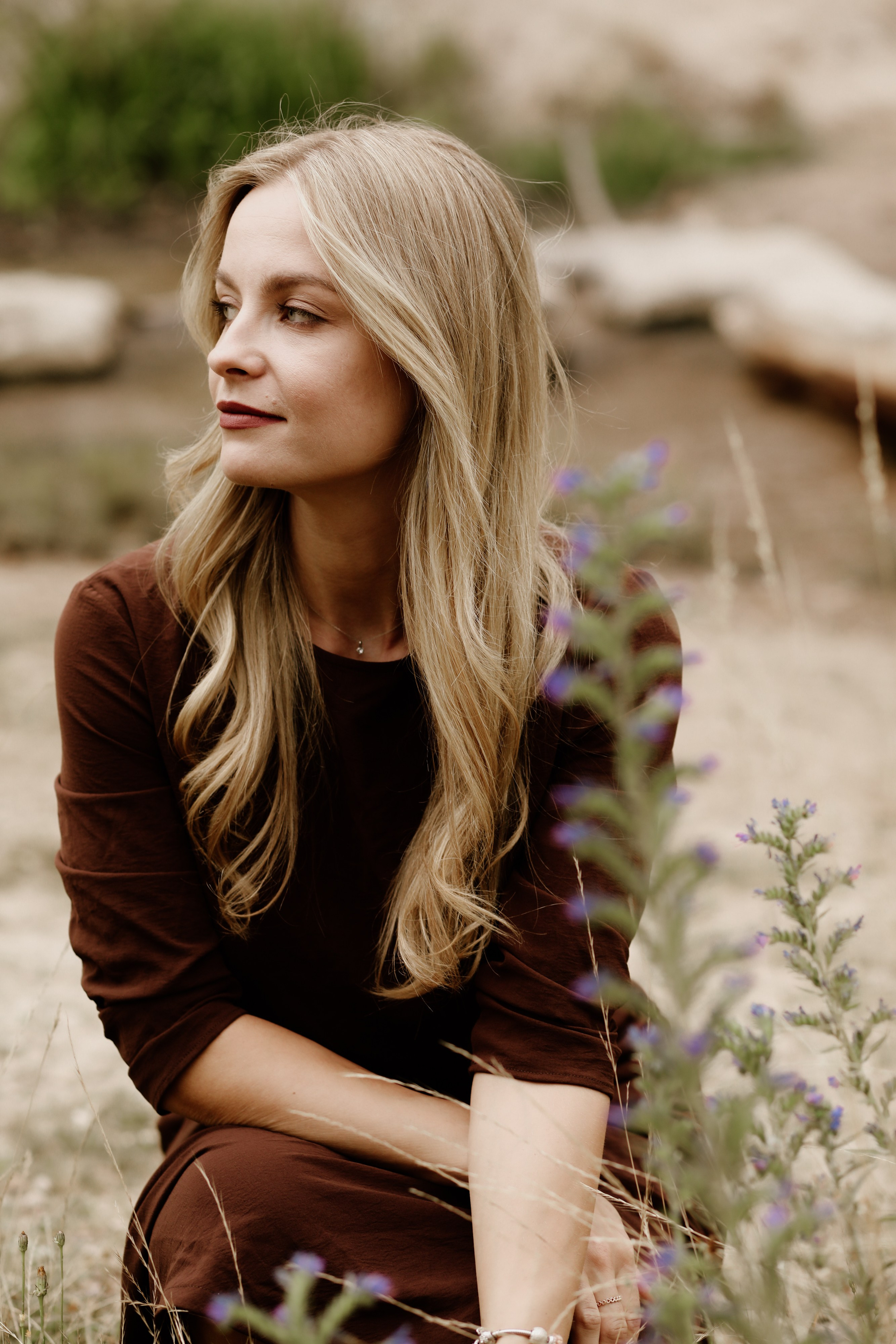 Natürliches Familienshooting in der Pfalz bei goldenem Abendlicht