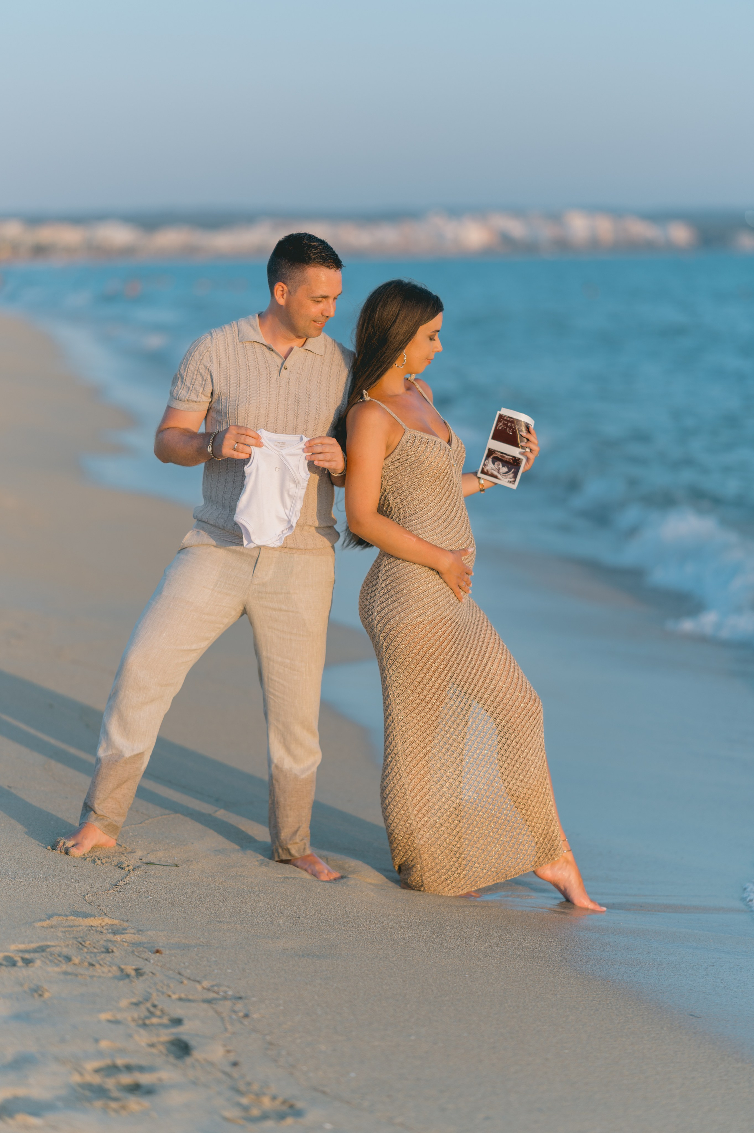 Mallorca pregnancy announcement photoshoot. Фотограф Пальма де Майорка