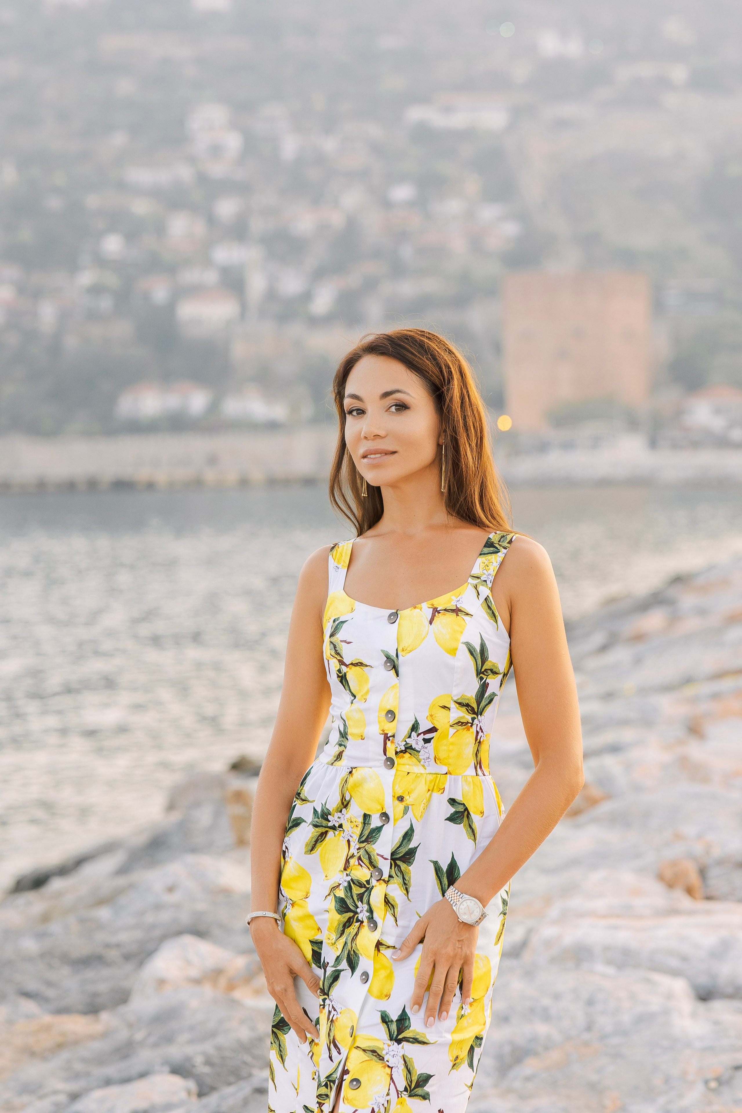 Фотограф в Алания. Фотосессия для большой и нарядной семьи в порту Аланьи.Семейная съемка в порту. Морская прогулка для всей семьи. Фотограф в Алании в Турции, Аланья, Сиде, Белек, Анталия, Кемер, Конаклы, Окурджалар. Фотосъемки в Алании. Фотосессия в Алания.Алсу Девели