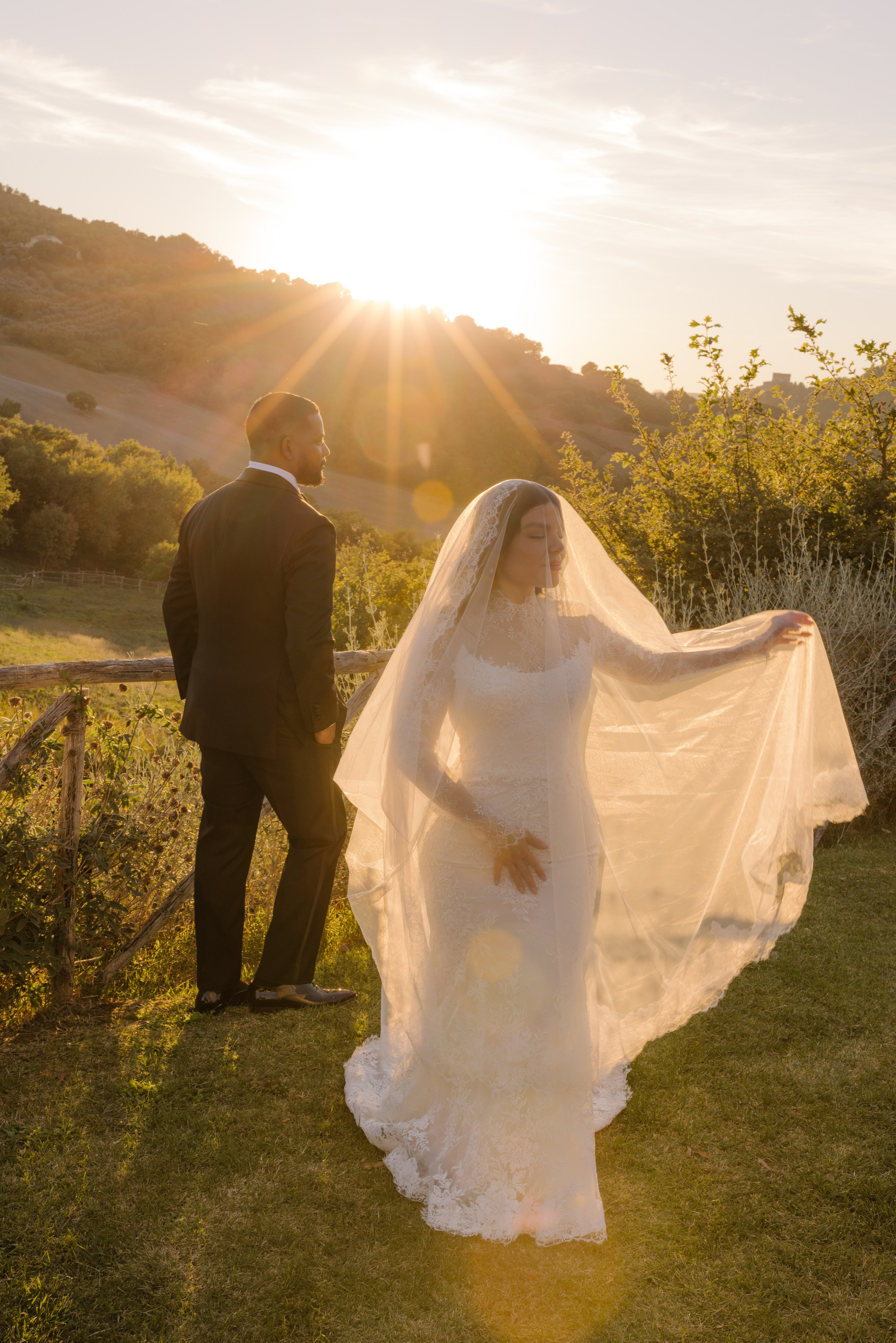 Mitcell&Melanie digital. Wedding photographer Italy