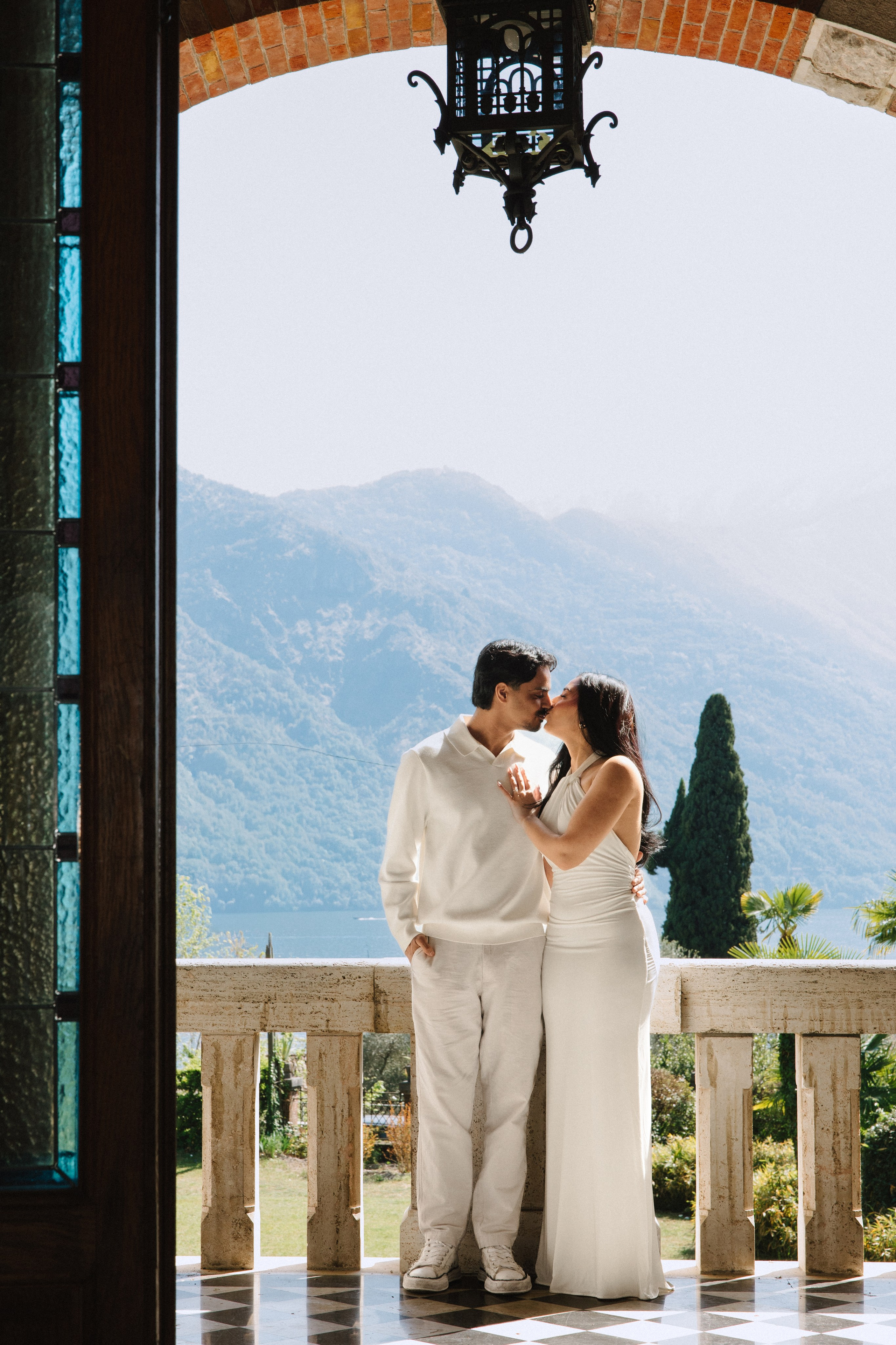 Vish & Kajal. Wedding photographer in Italy