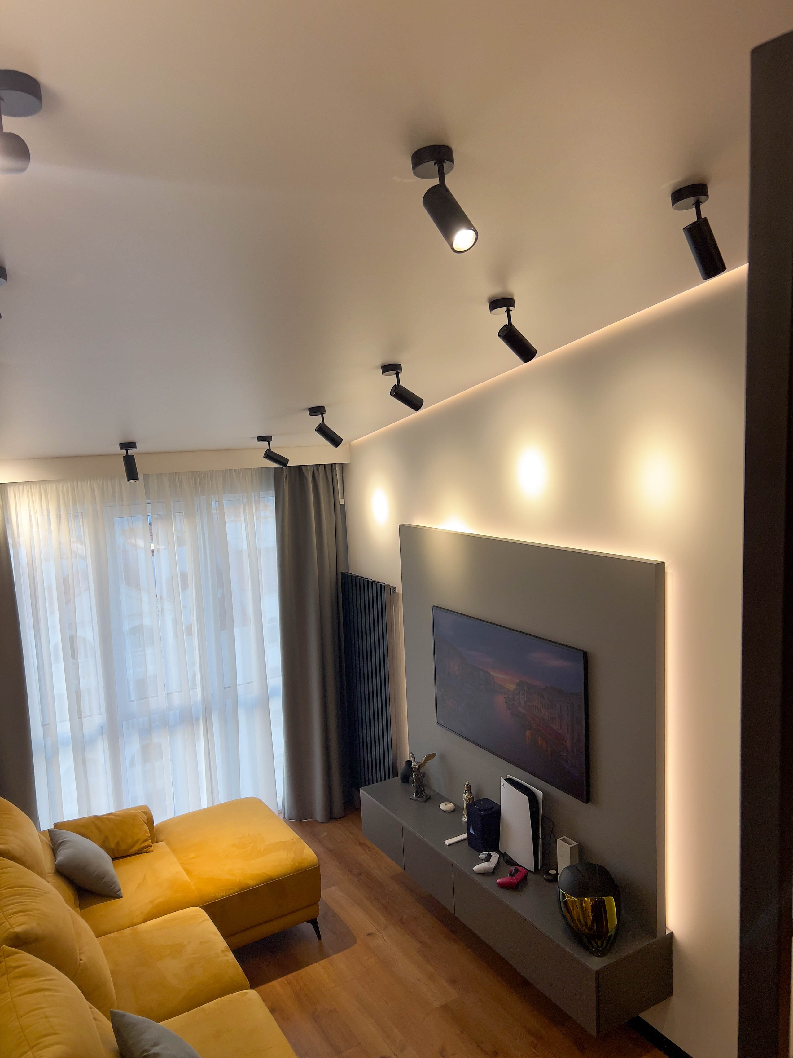 The apartment is on two levels. Fotograf Dmitrii Donets