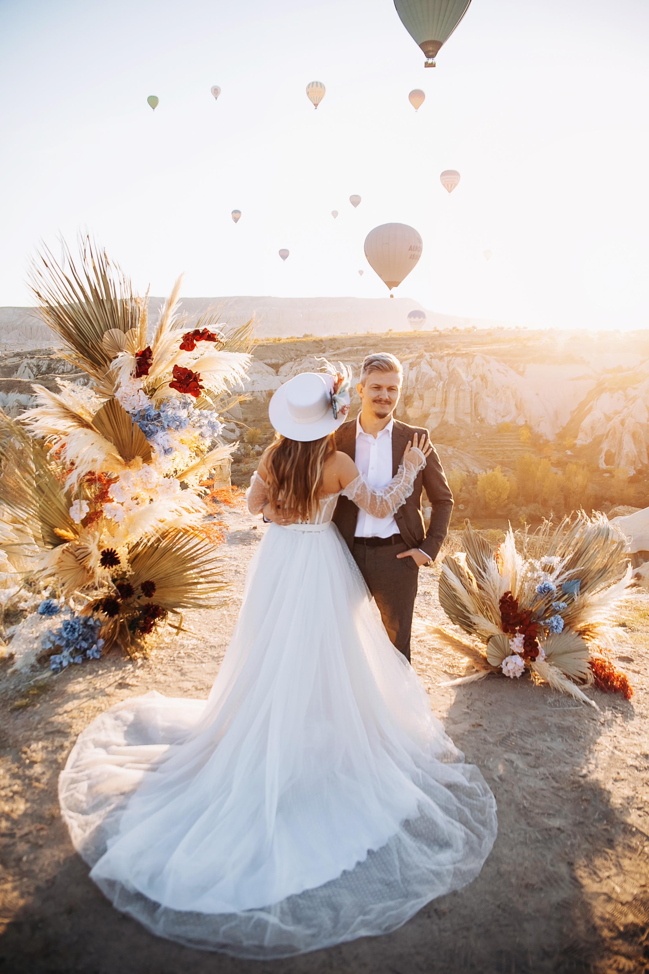 Aleksandr & Natalia — Cappadocia 10 Year Wedding Anniversary. Iurkovski PHOTOGRAPHY in Europe. Luxury destination weddings and events