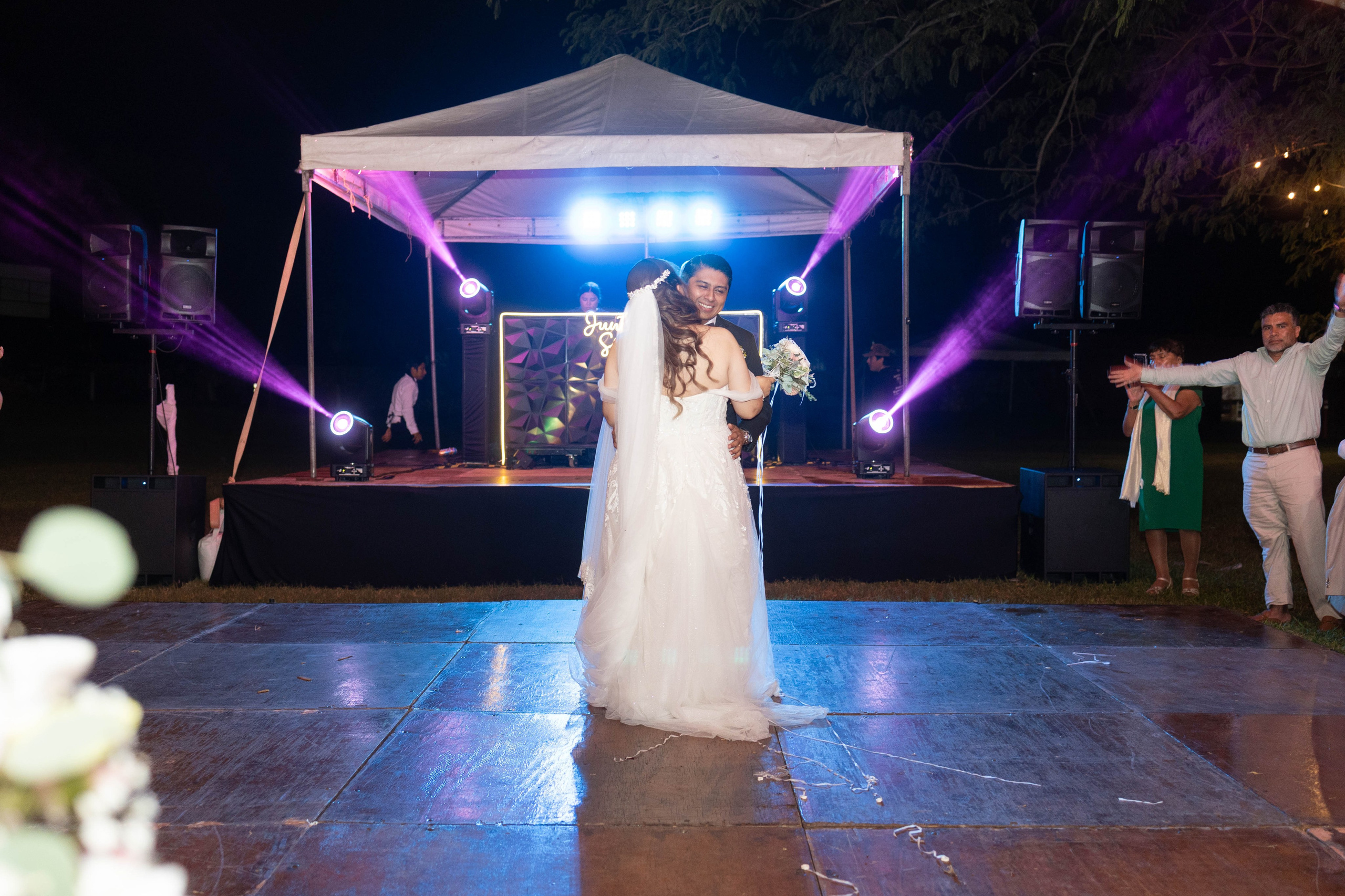 Diana y Ricardo. Eduardo Barrientos Fotografía