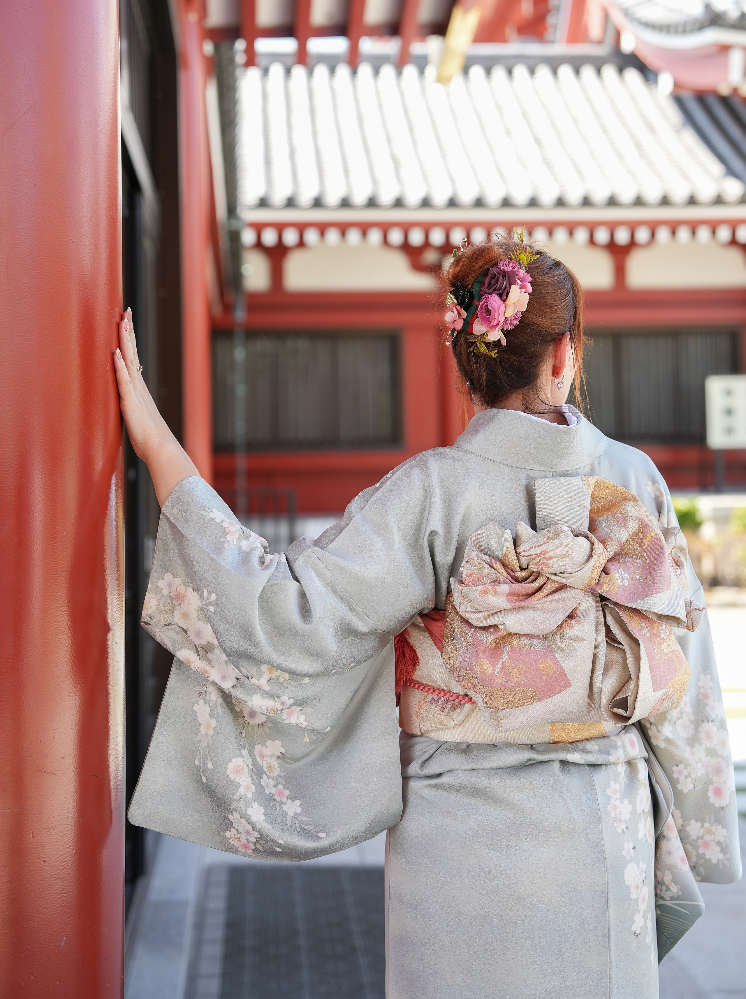 Фотосессия в кимоно у храма Сэнсодзи в Токио. Фотограф в Токио Япония