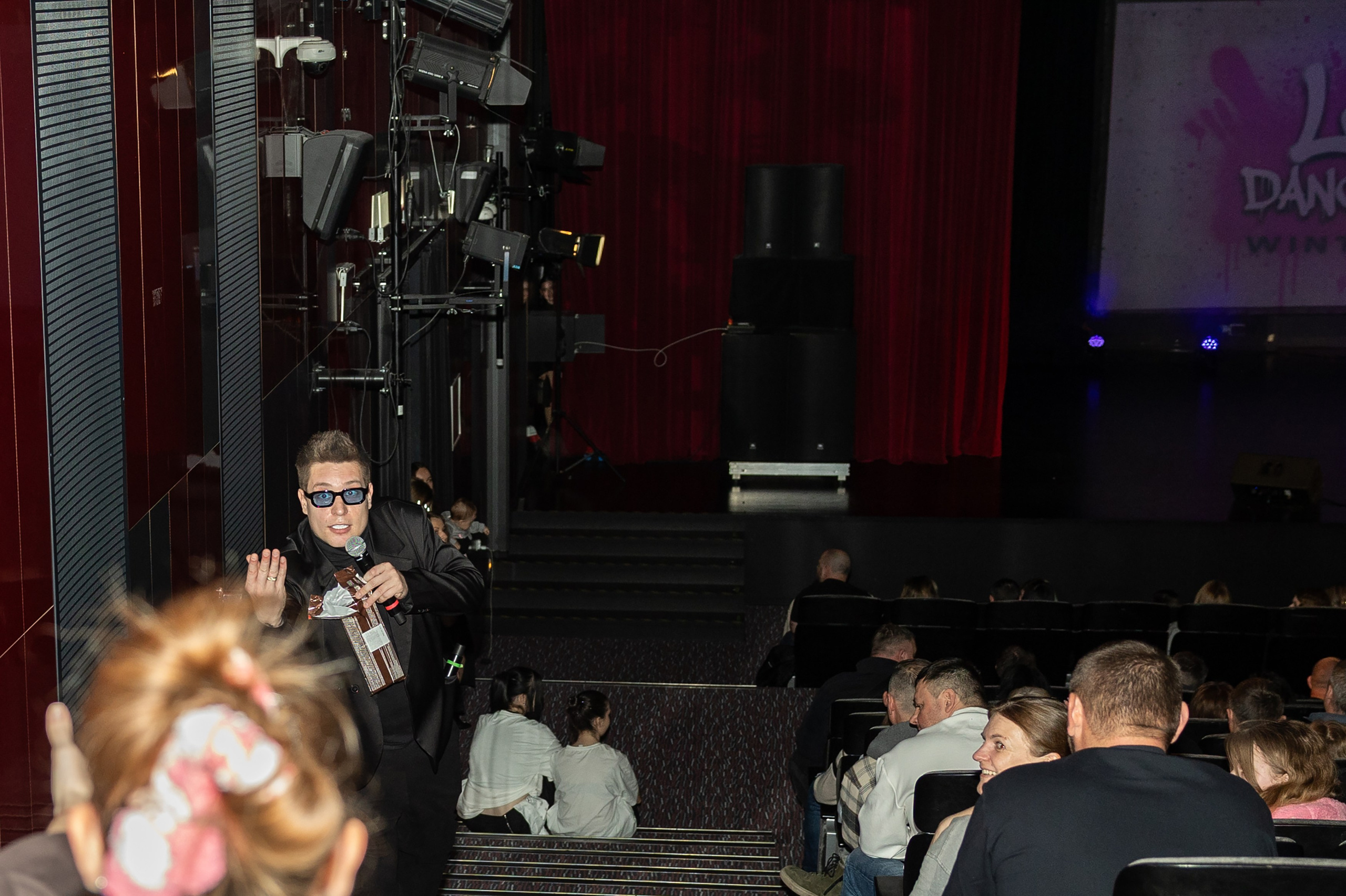 LEO DANCE SHOW WINTER 2025. Семейный и детский фотограф в Варшаве Мила Бобровская