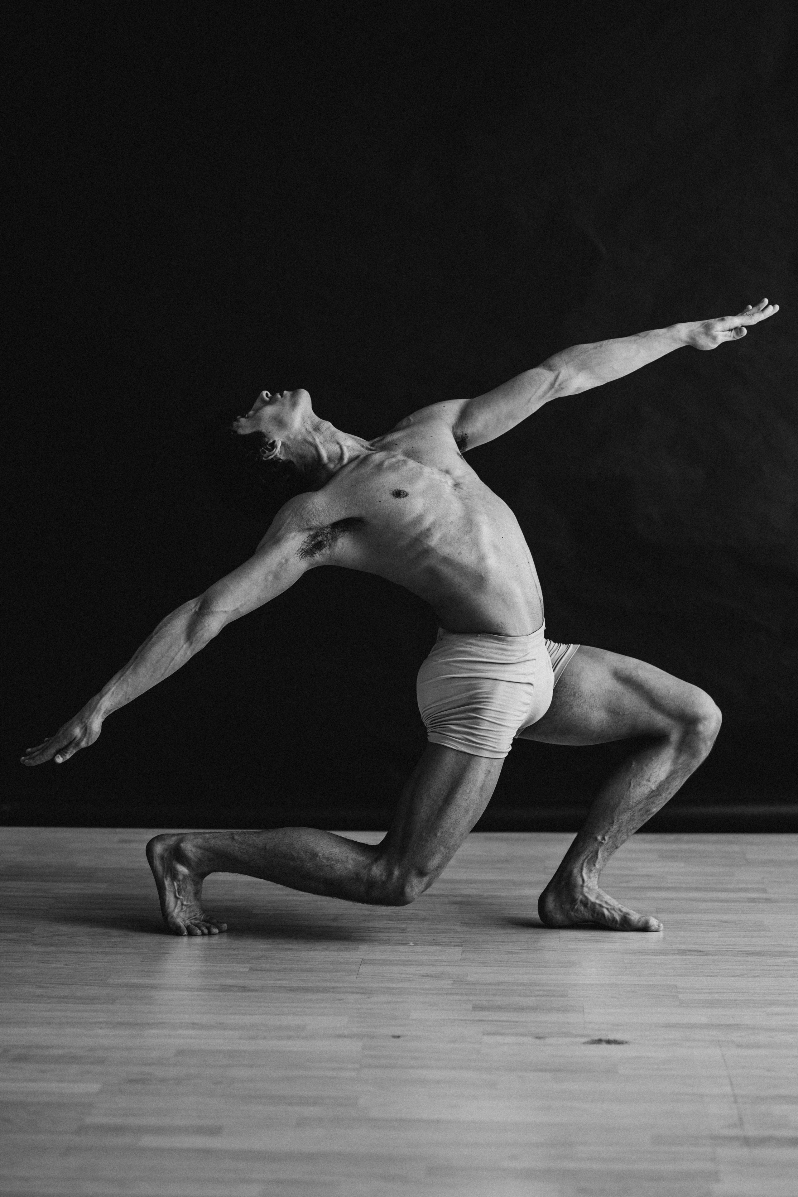 DANCERS. Victoria Olonen – Cinematic Portrait Artist | Helsinki & Europe
