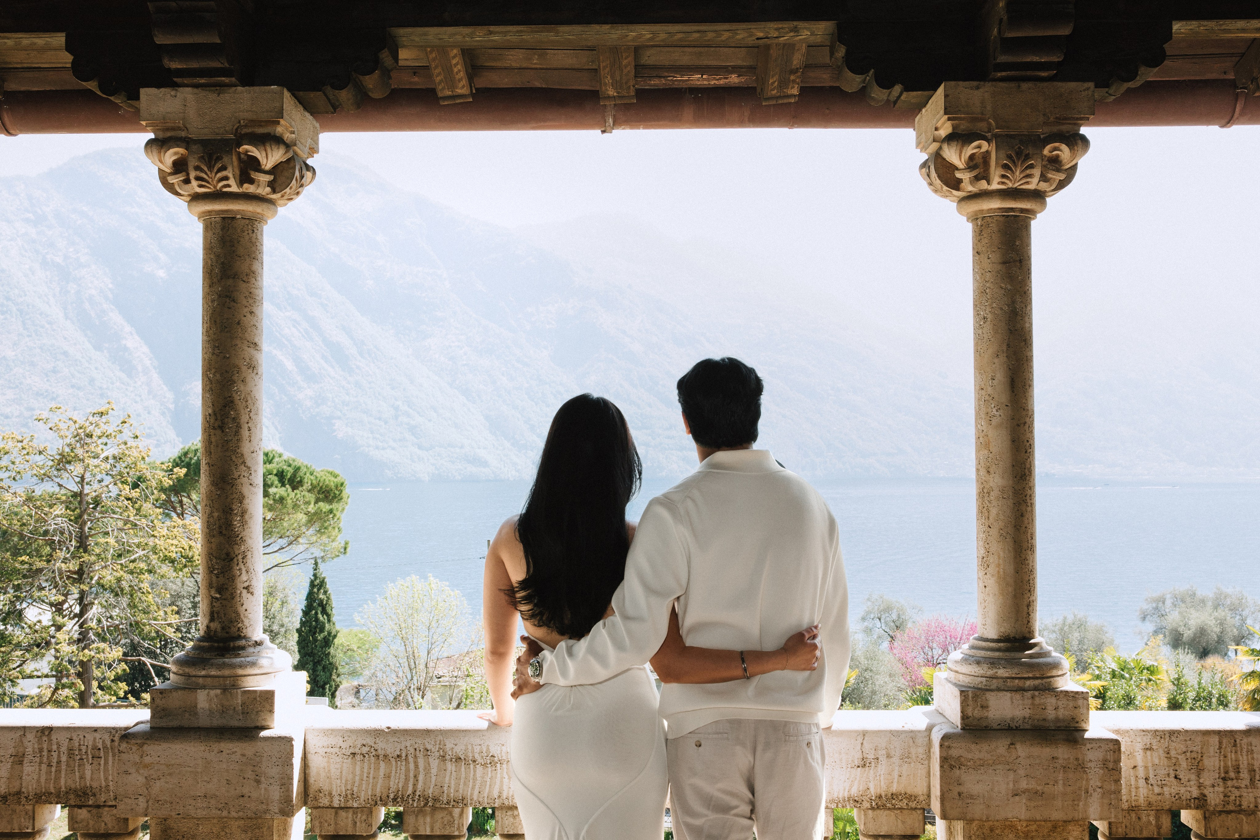 Vish & Kajal. Wedding photographer in Italy