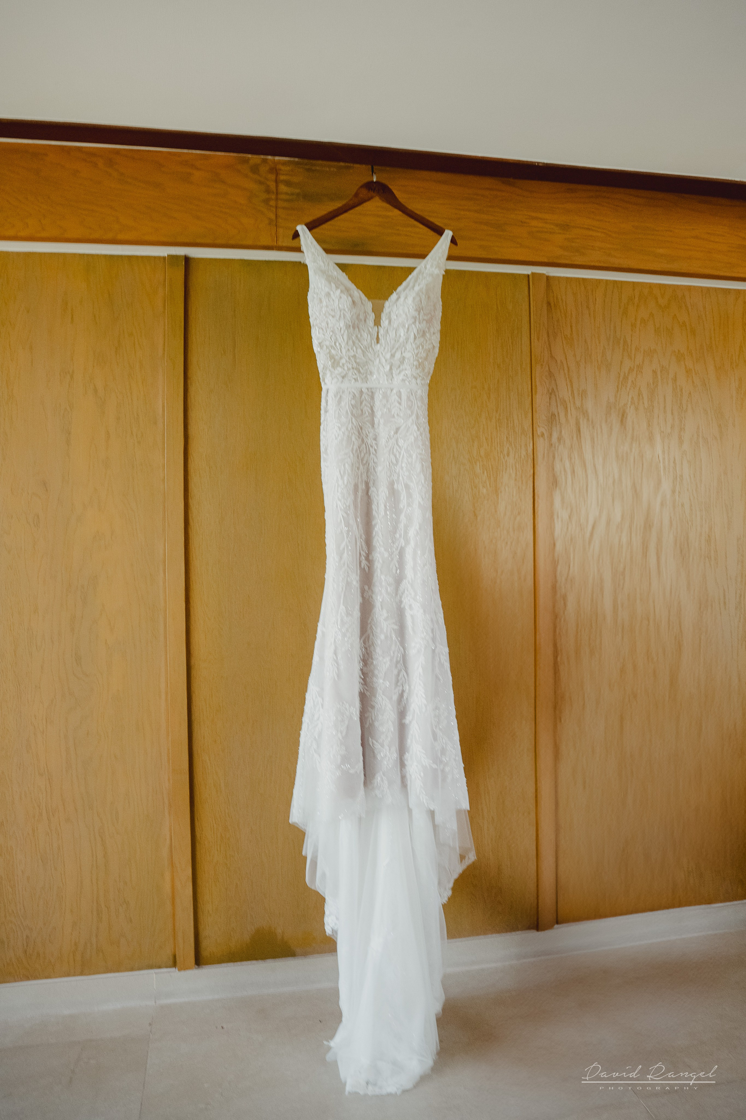 Destination Wedding at Royalton Splash Riviera Cancun. Destination wedding photographer based in Cancun and Riviera Maya with service worldwide