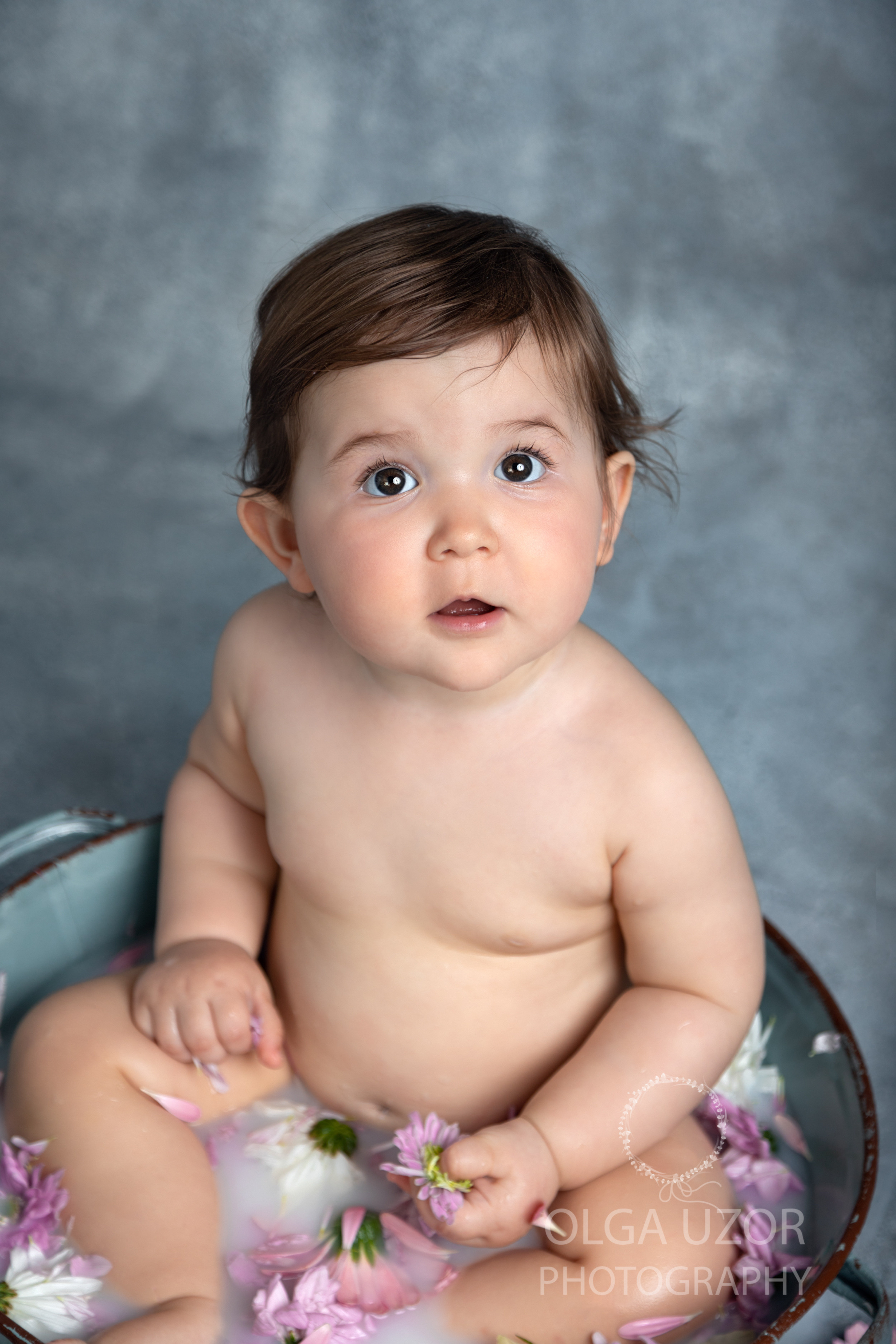 Cake smash and bath a girl Hertfordshire