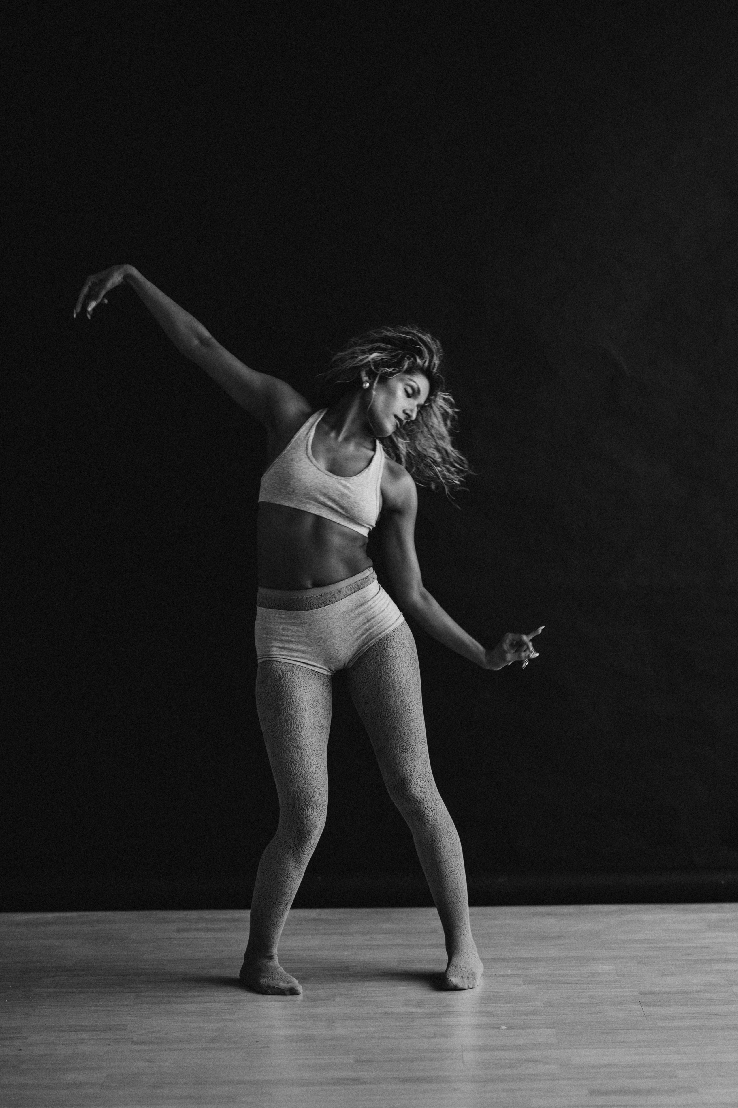 DANCERS. Victoria Olonen – Cinematic Portrait Artist | Helsinki & Europe