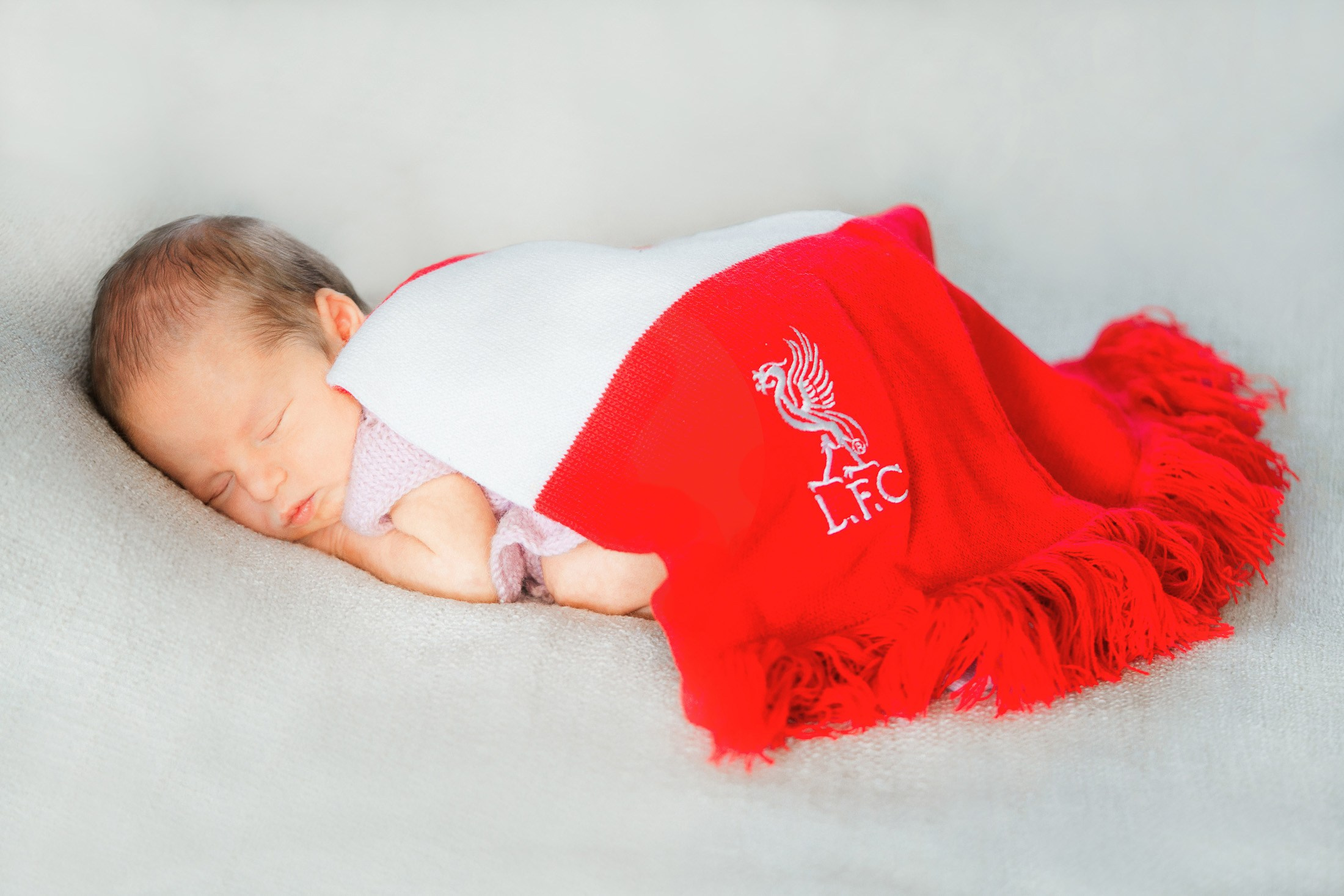 Vastasyntyneen tytön kuvaus Espoossa