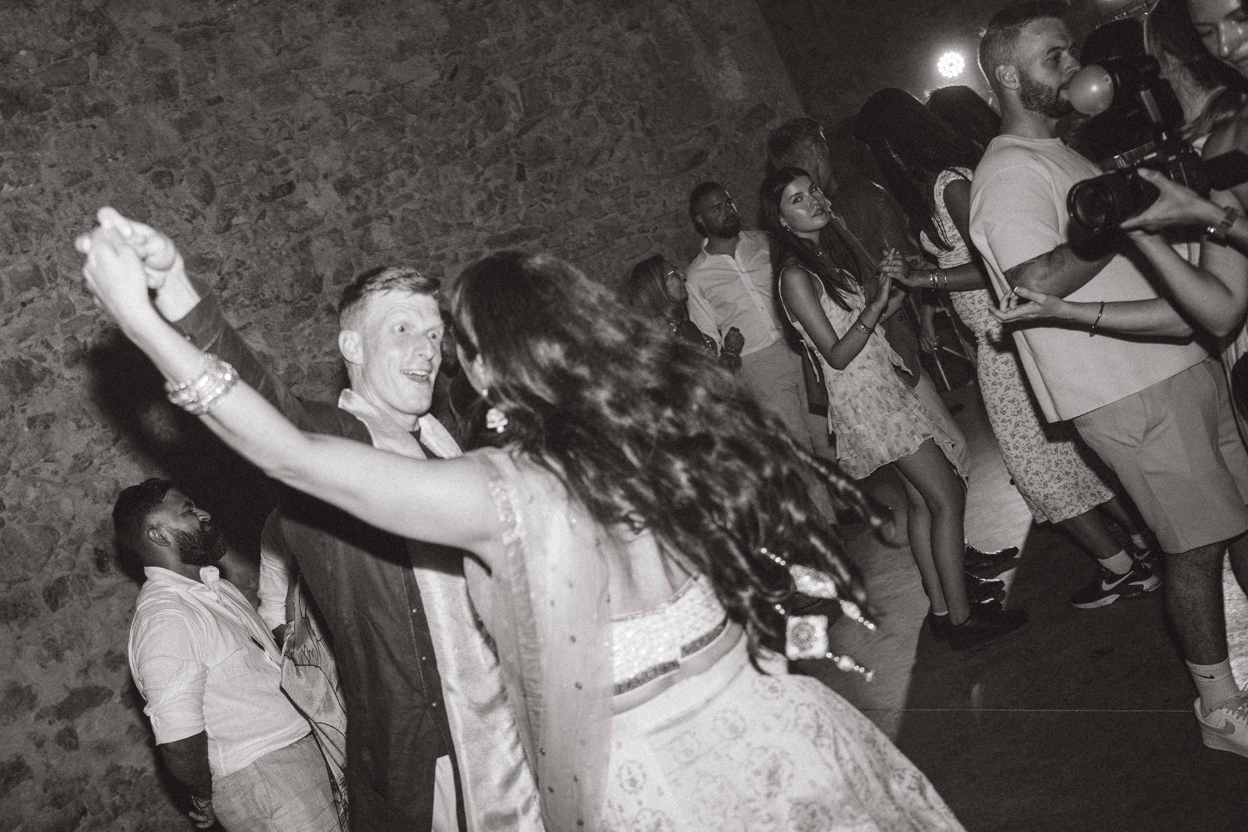 Patrik & Naomi. Monestir Sant Salvi. Paola wedding photographer / videographer in Barcelona