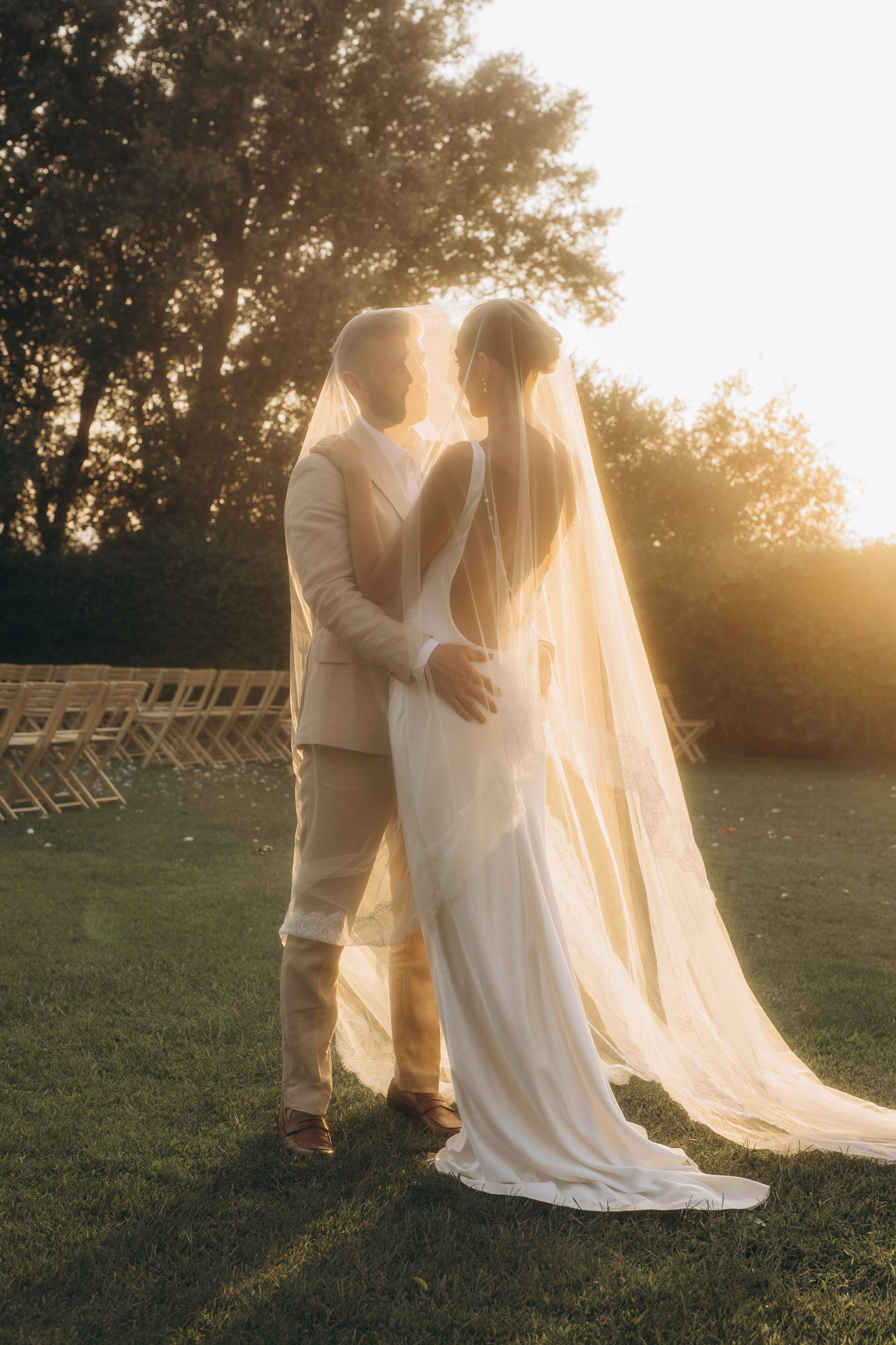 Lauren & Jamie. Hotel Castell d’Emporda. Paola fotógrafo / videografo de bodas en Barcelona